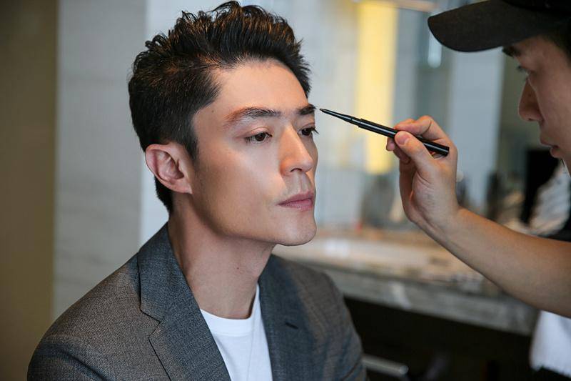 推理|林心如新剧来袭，《华灯初上》阵容强大，霍建华、郑元畅客串助阵