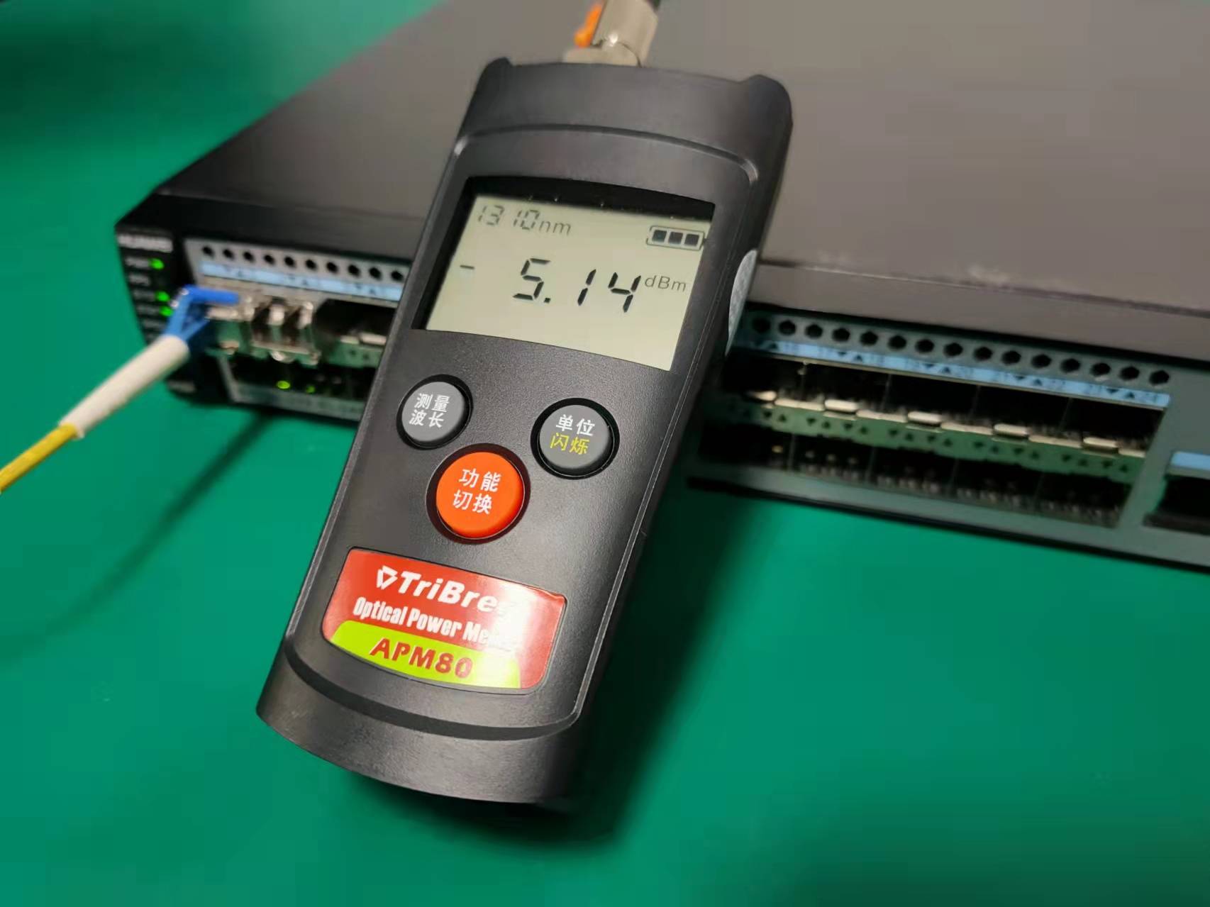 发射光功率和接收灵敏度对光模块的实际使用有什么影响?