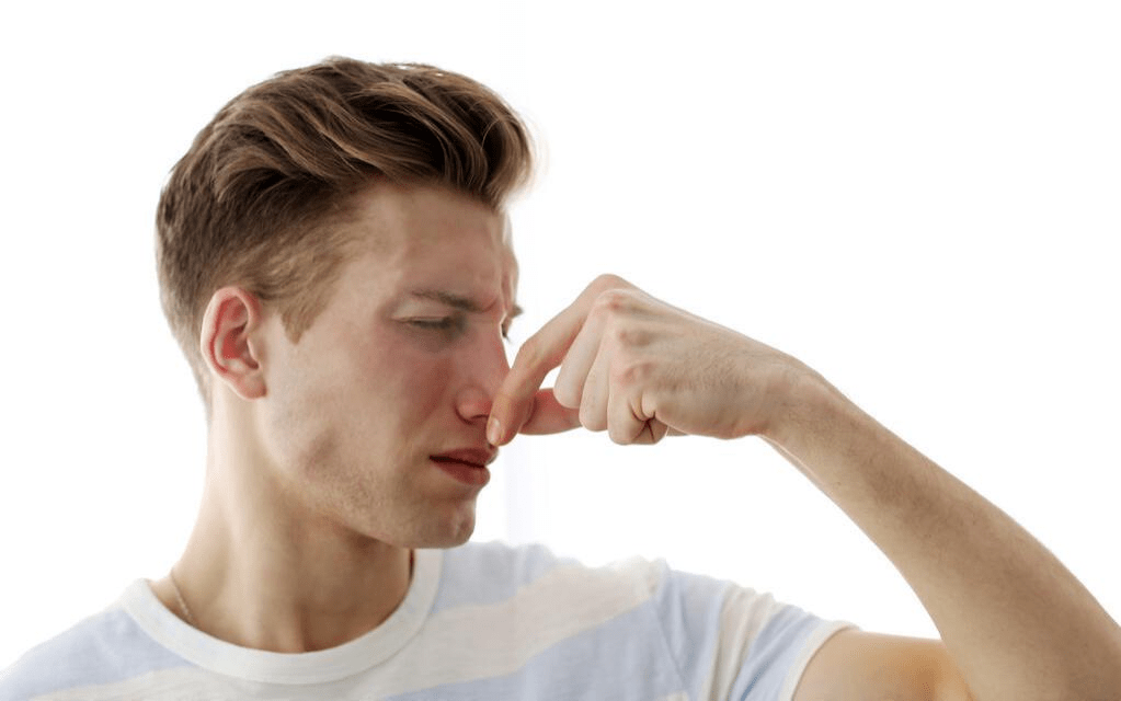 尿酸|小便是尿酸“警示器”!排尿时出现3种异常,尿酸恐已超“标准线”