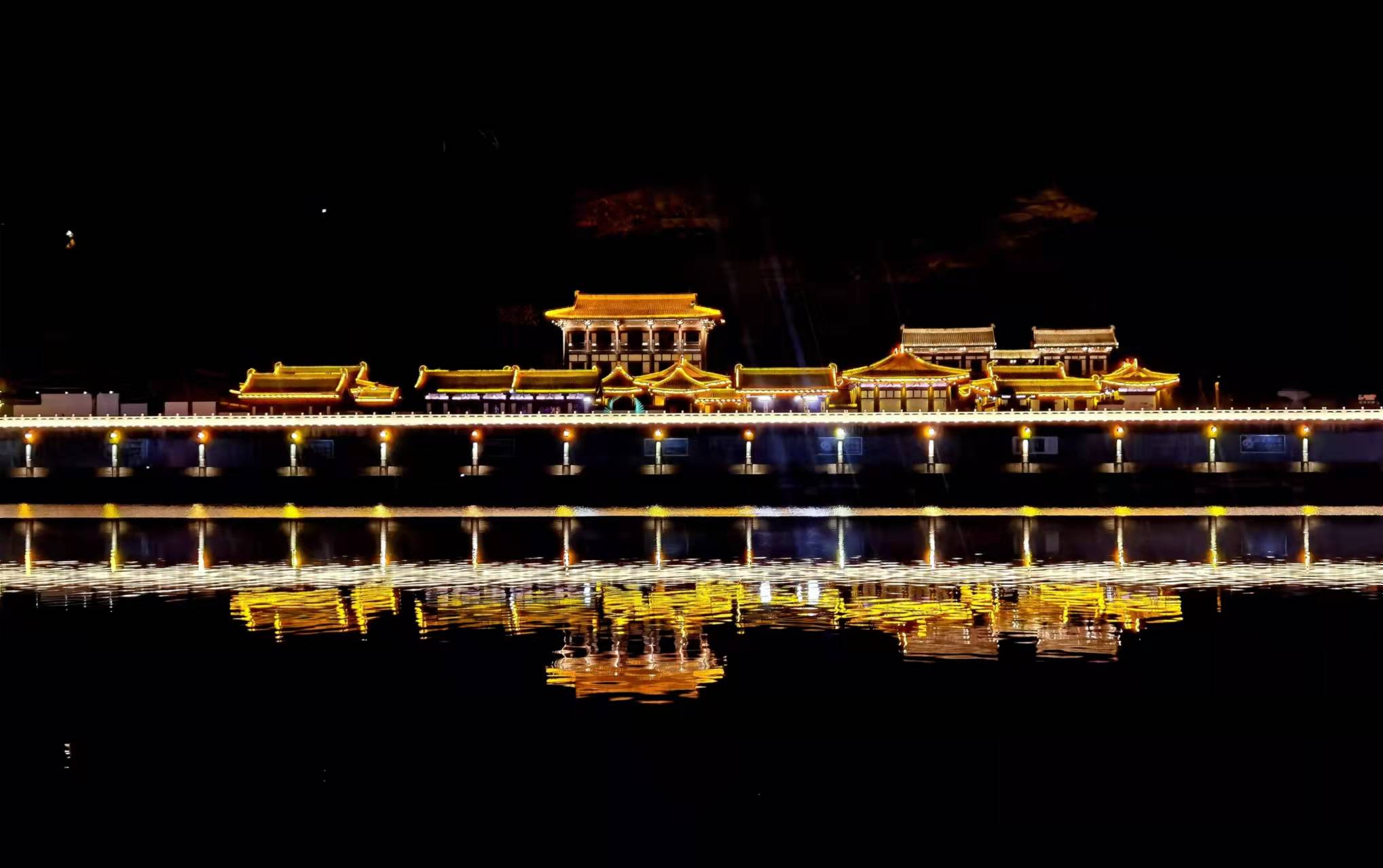 四川广元,栖凤湖夜景,一起来看看,你觉得美吗?