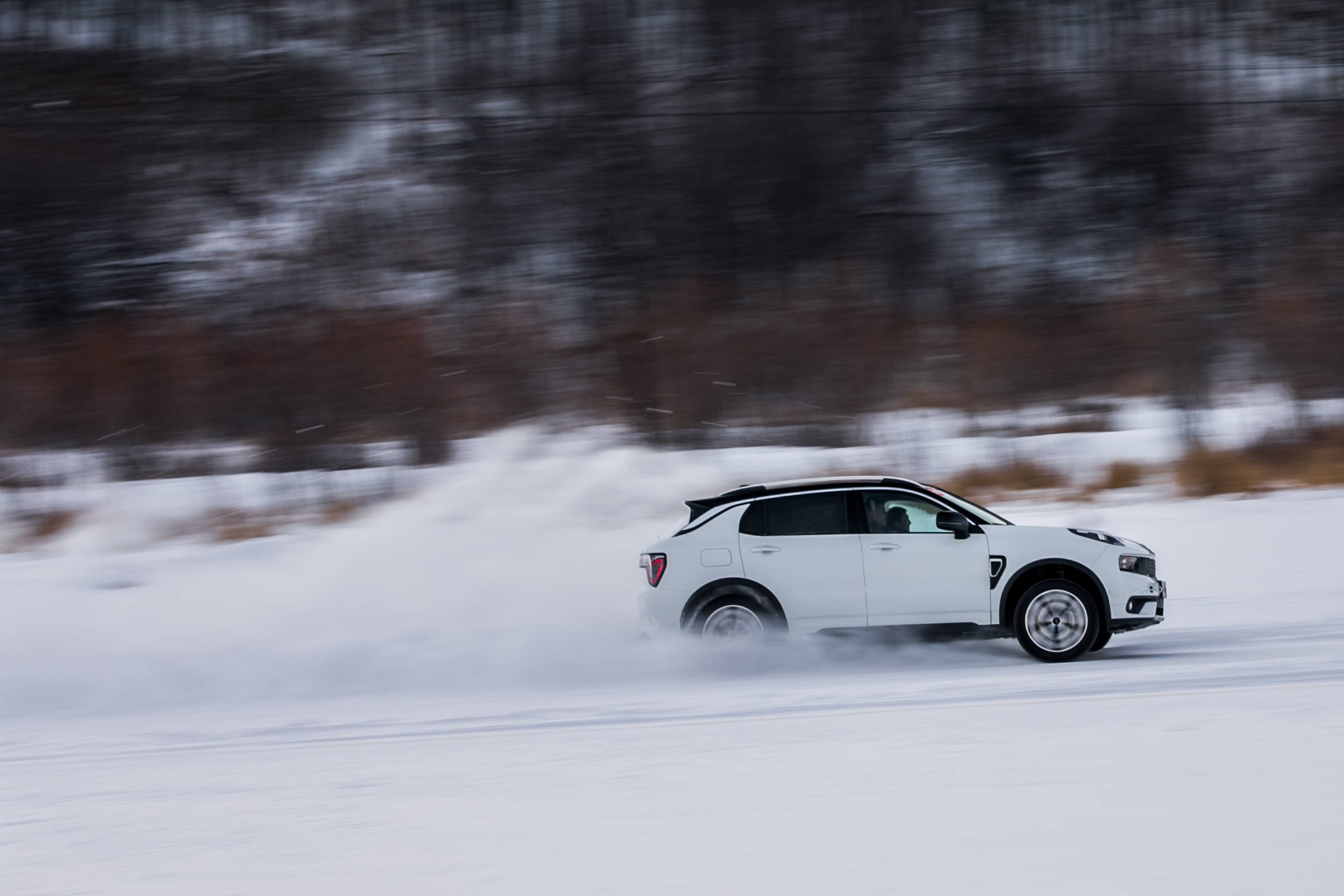 雪天行车要注意提前预防省麻烦