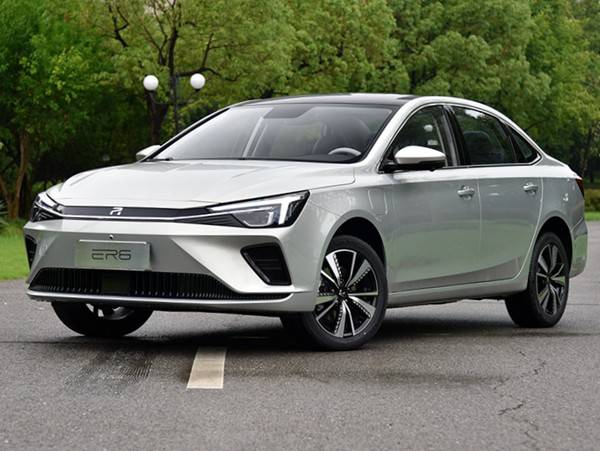 上汽r汽车er6亮相海口车展售价1628续航620公里