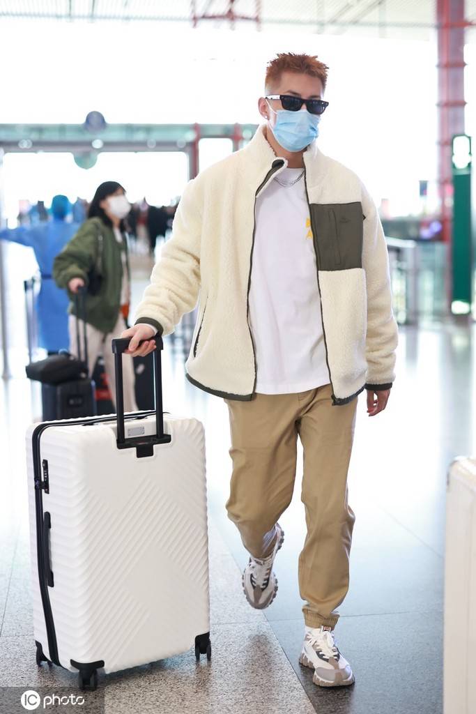 卡斯柏(casper),原名储晓祥.