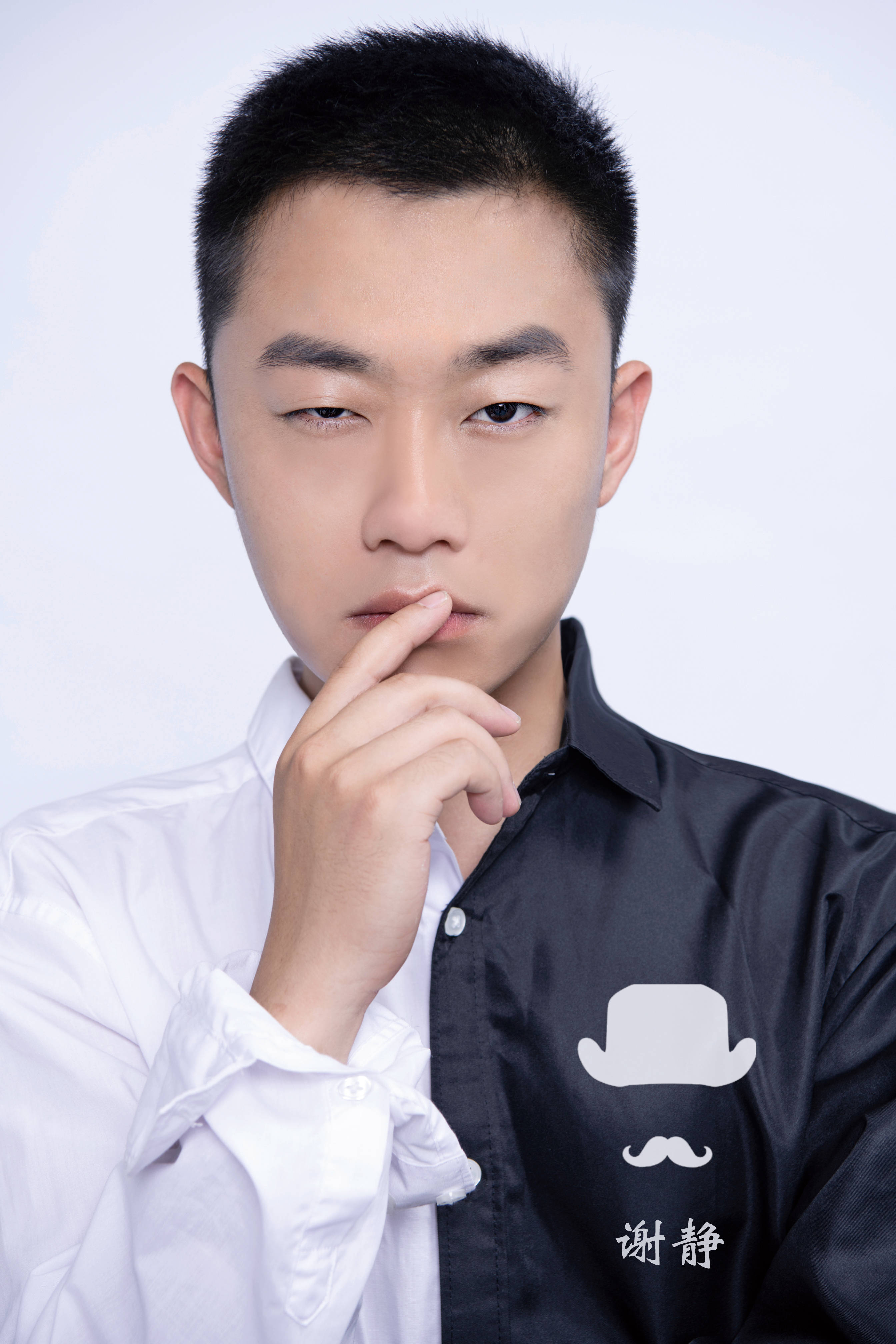 硬汉小生谢静实力派演员极具质感