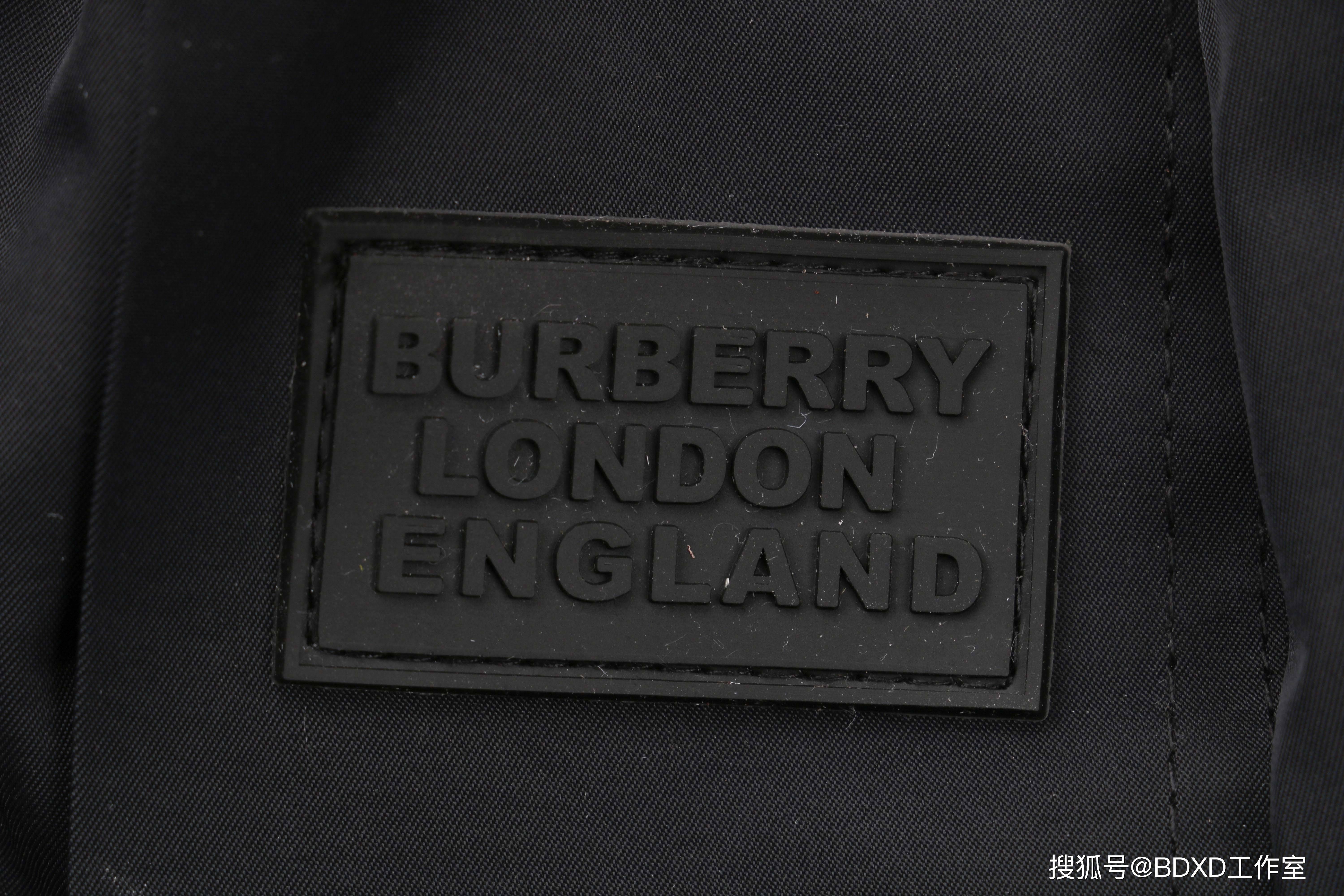 整体 Burberry/BBR 20Fw 小标刺绣连帽羽绒