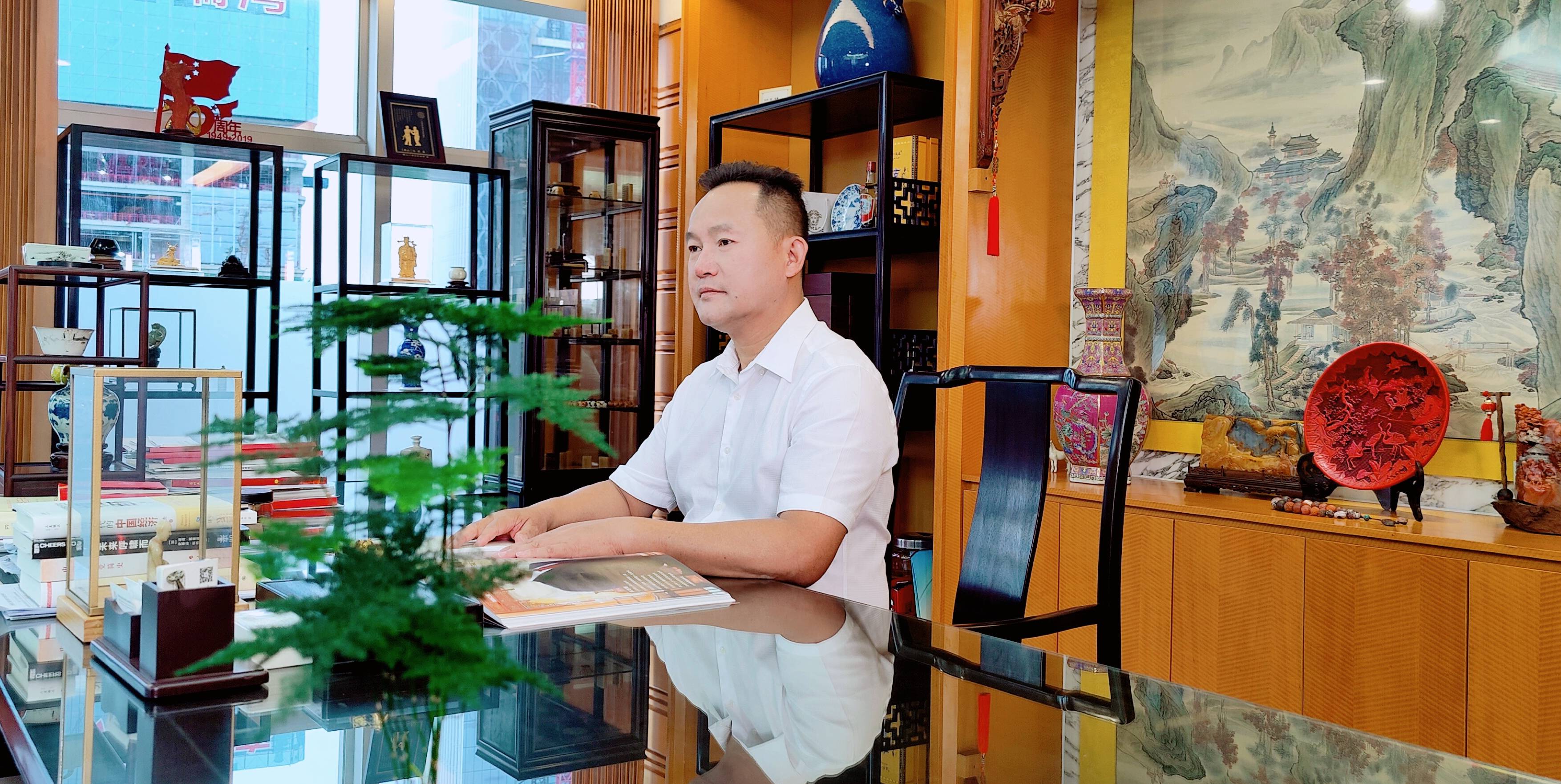 深圳市工商联(总商会)副会长,香港深圳社团总会创会会董翁志明先生