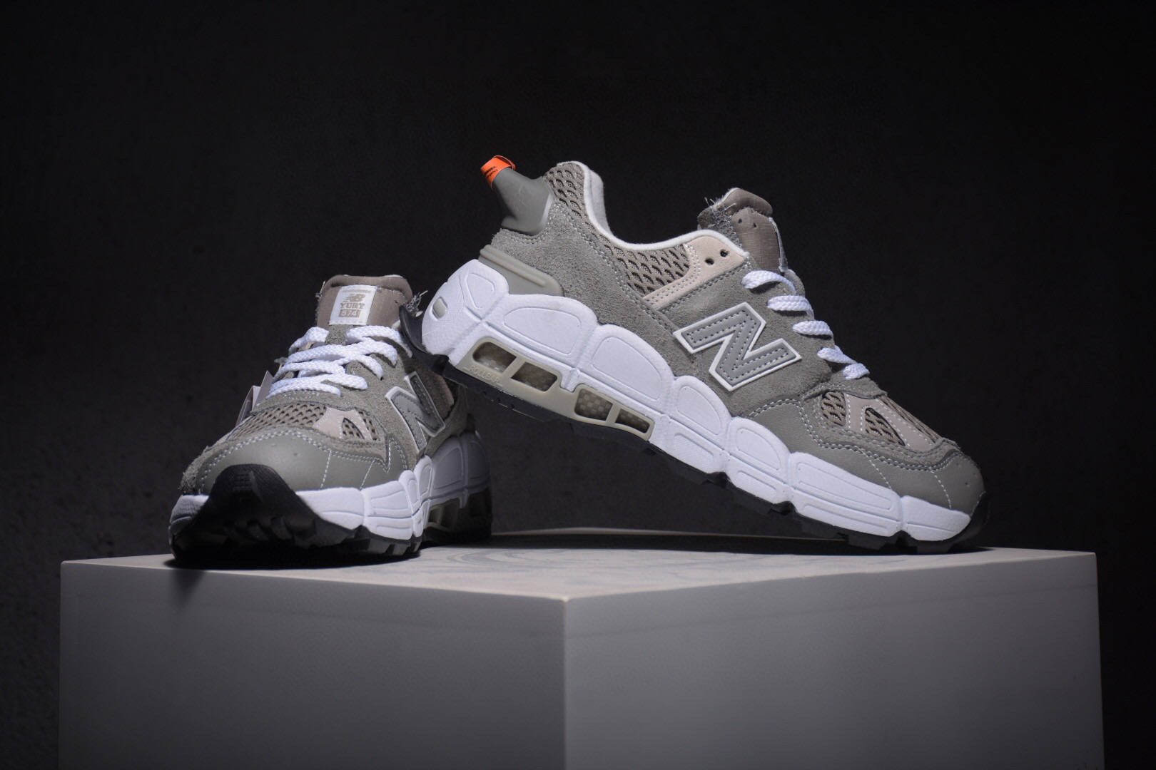 新百伦范思哲联名 salehe bembury x new balance 574 yurt 橄榄绿