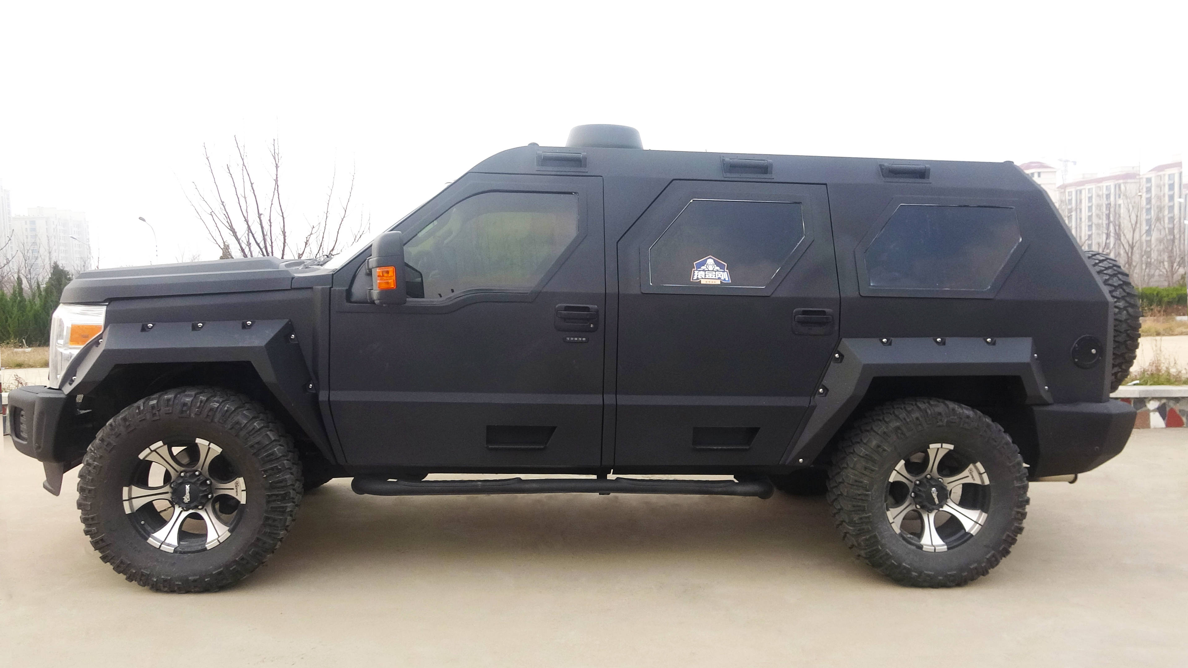 硬派越野车乔治巴顿升级猿金刚防爆装甲漆变战车_搜狐汽车_搜狐网