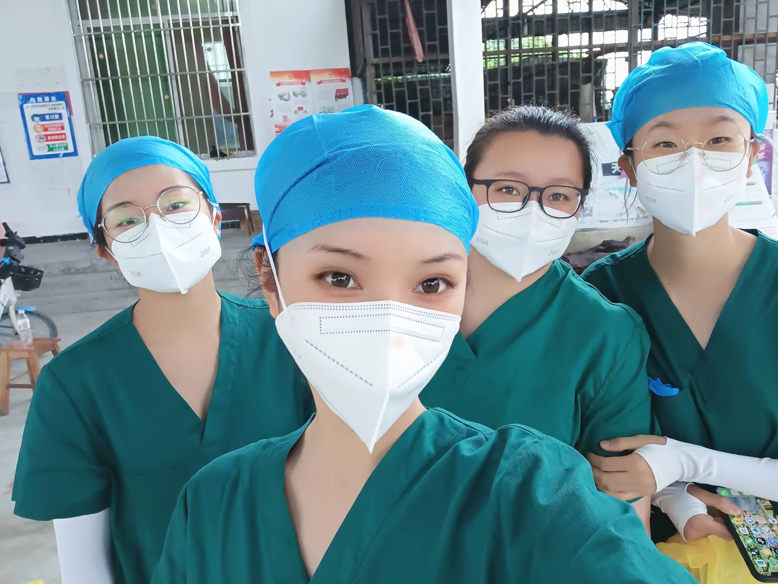保山龙陵县中医医院抗疫奉献大爱白衣天使归来