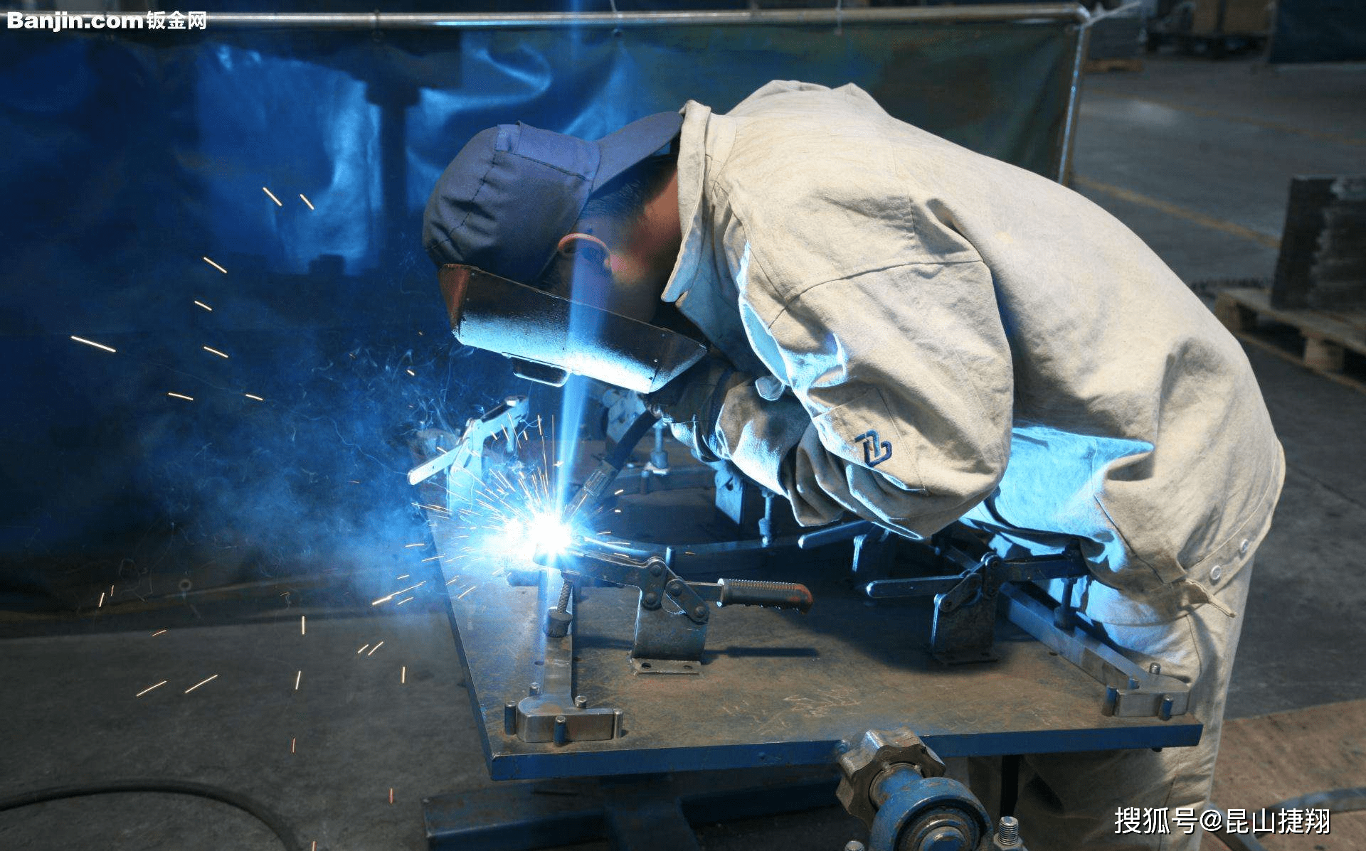 钣金加工中钣金件联接_焊接_进行_铆钉