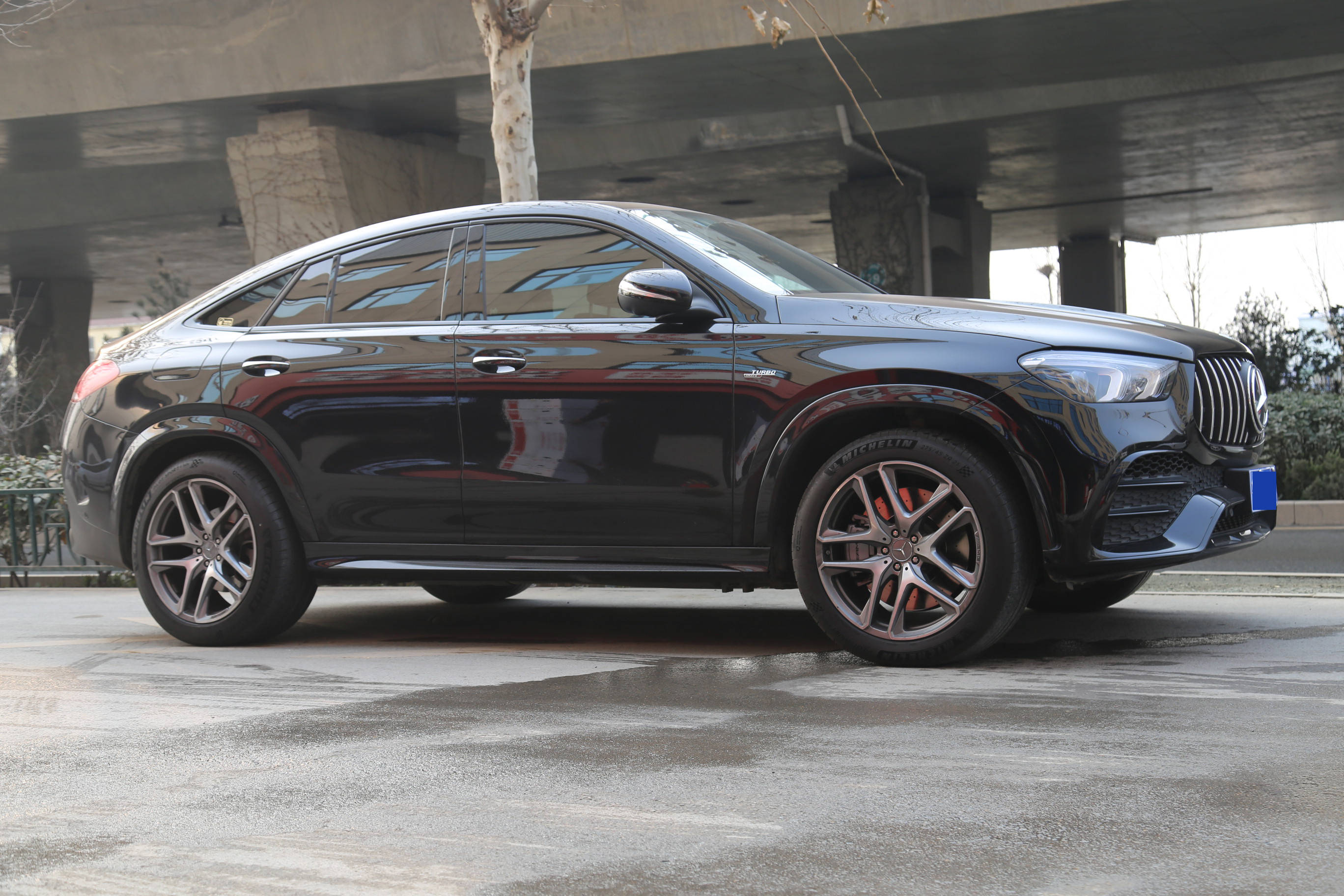 奔驰gle升级hre22寸锻造轮毂gle63包围阿基波罗刹车卡钳电吸门