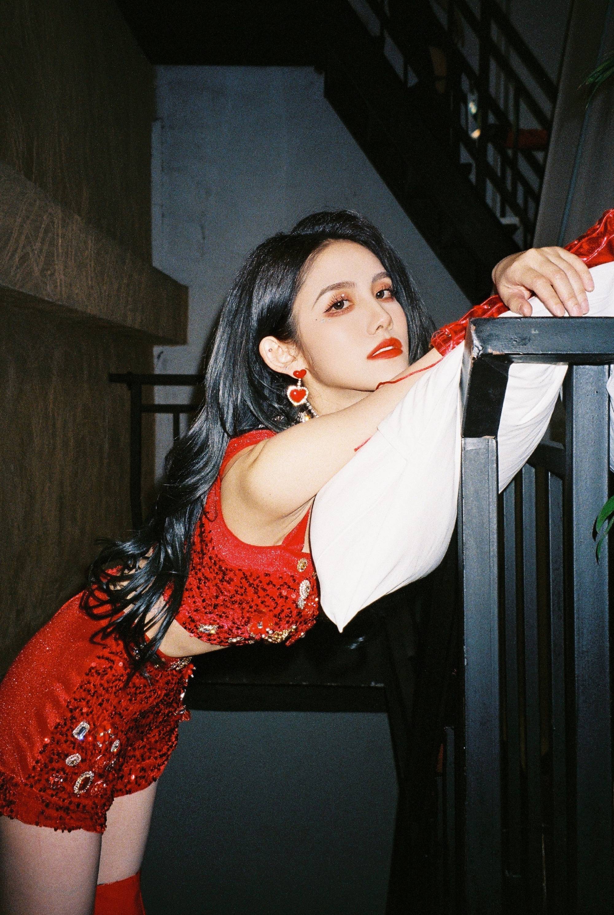 美女艺人gnz48刘倩倩迷人写真欣赏,好美啊-搜狐大视野-搜狐新闻