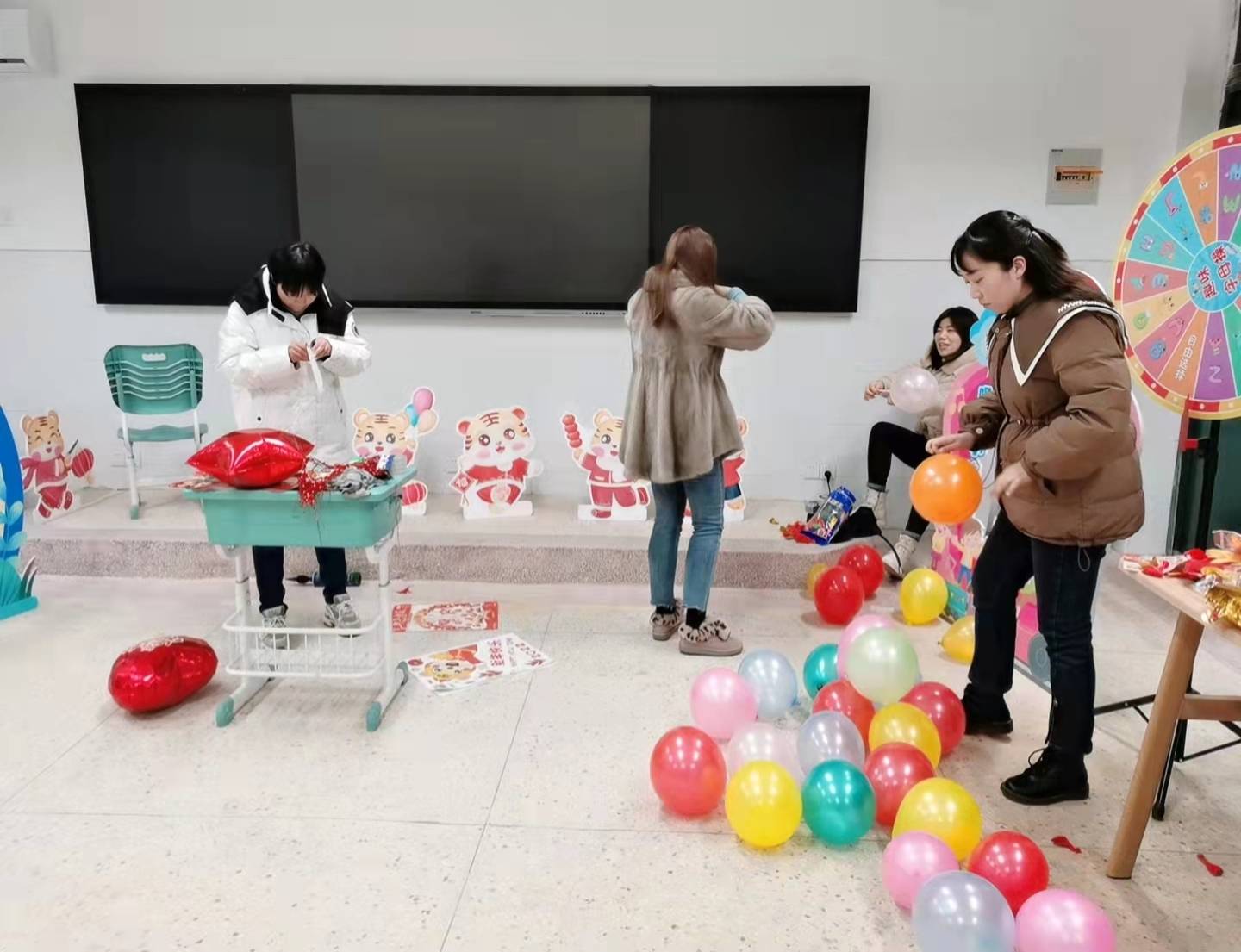 淮海|落实“双减”迎新年，淮海萌娃来“闯关”—蚌埠市淮海小学举办学科素养嘉年华