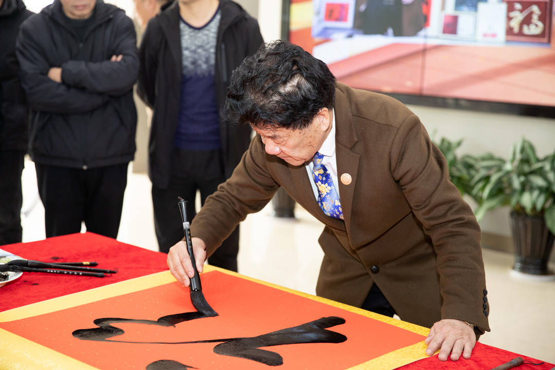 著名爱国侨领福文化推广大使李贵明三福之地福清家乡送福