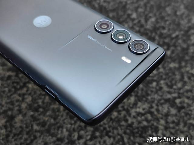 仅2399元 12G内存和骁龙888 Plus 值得入手的性能旗舰