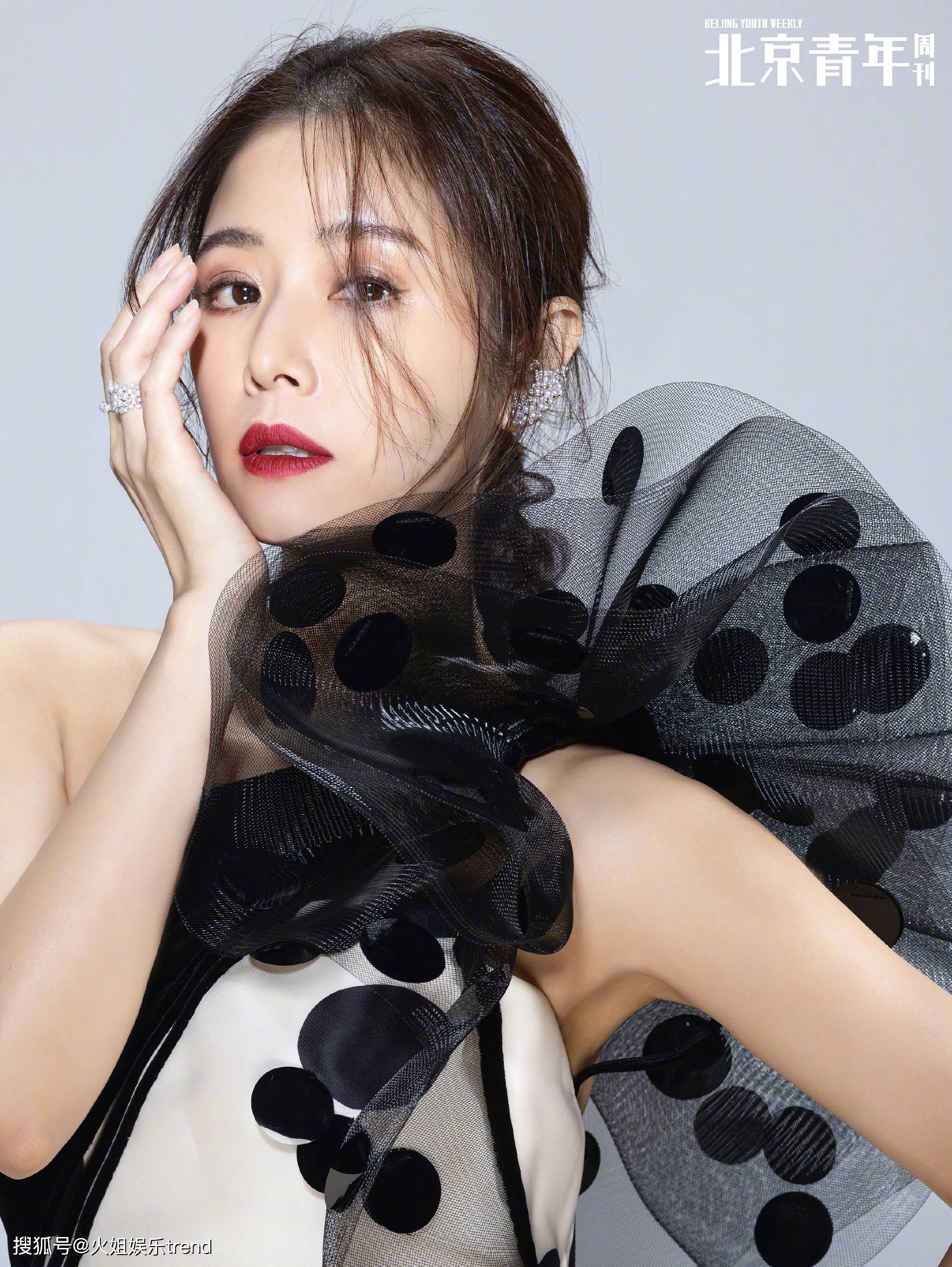 林心如为杂志拍封面遭网友网暴风评两极分化严重