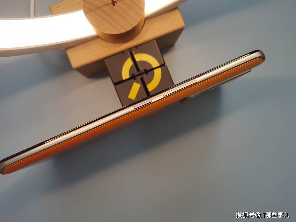 配置小幅提升 性能和用户体验全面升级 iQOO Neo5S评测