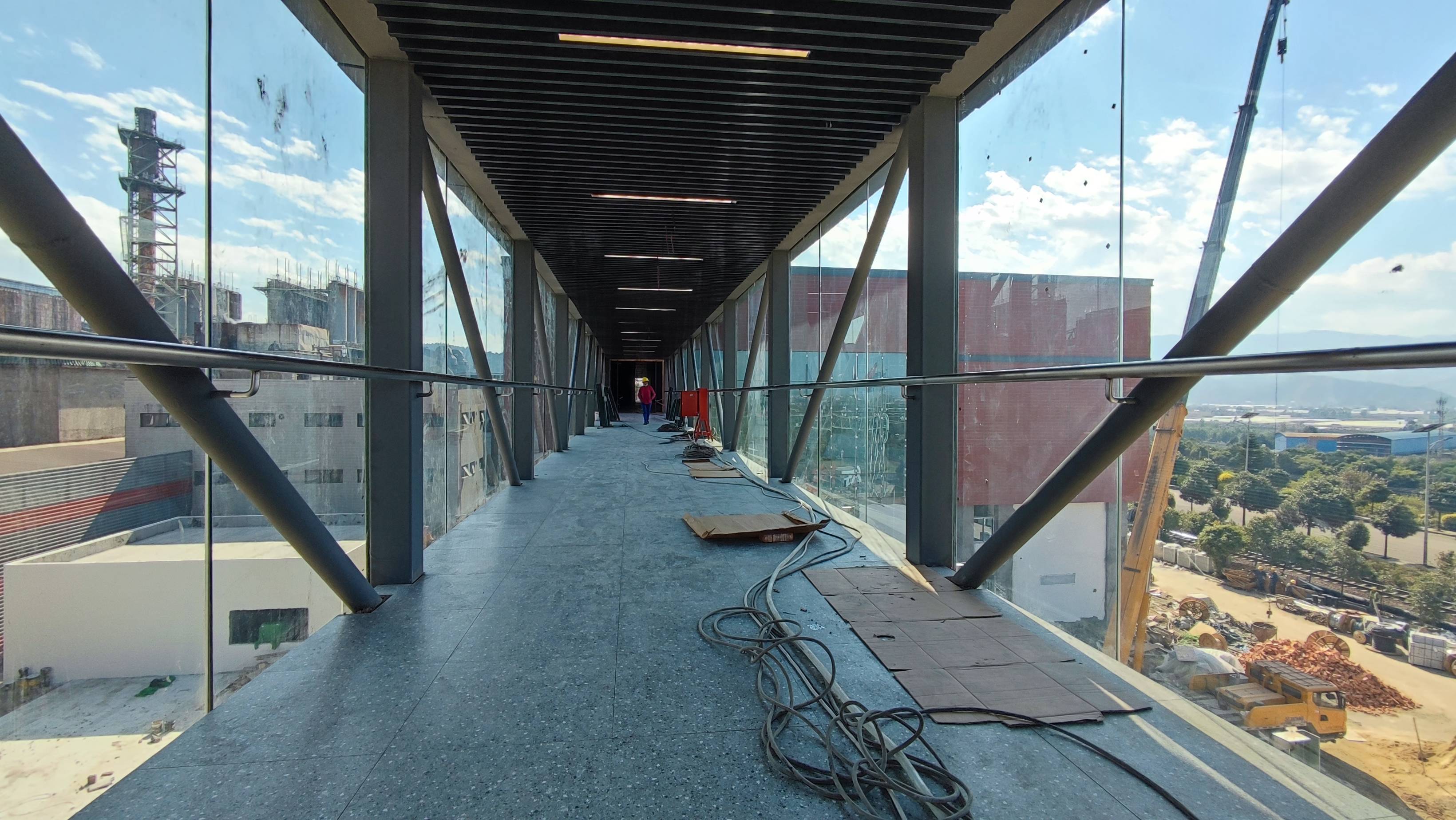 工程案例|攀钢智慧炼铁控制中心项目-幕墙,耐候钢板,玻璃连廊等产品