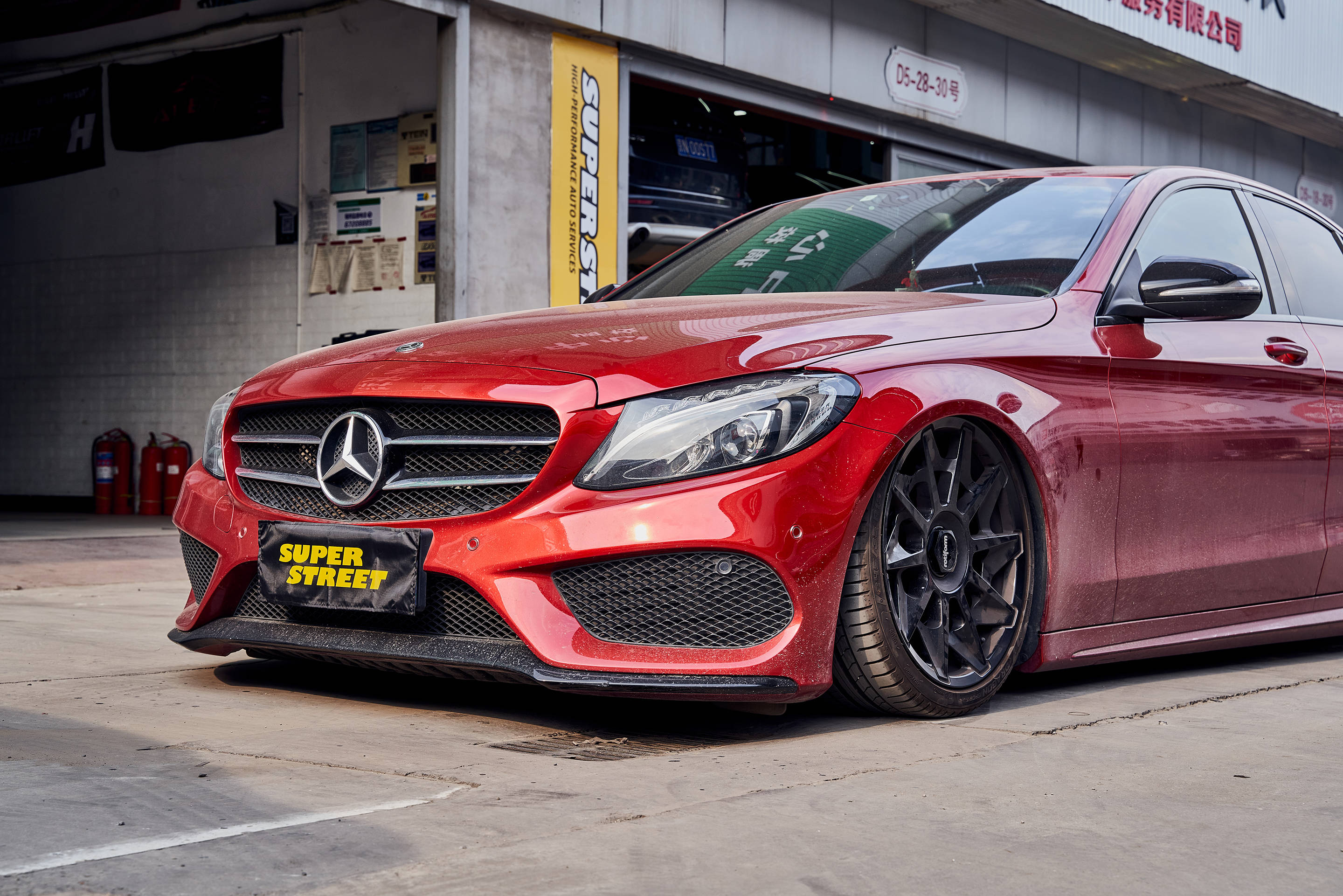 出街靓仔贴地飞行奔驰c级w205改装magicair气动避震