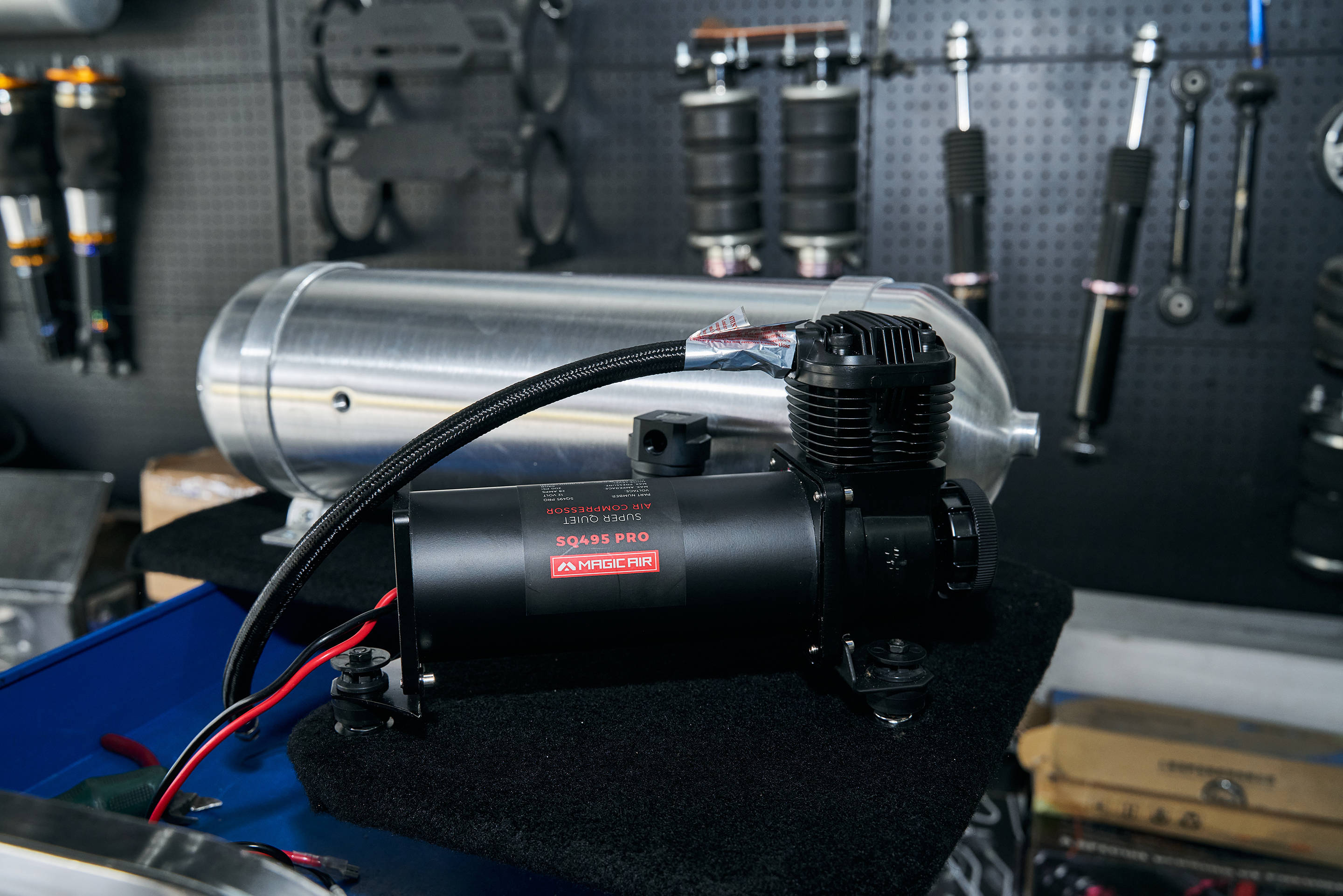 出街靓仔 贴地飞行 奔驰c级w205改装magic air气动避震