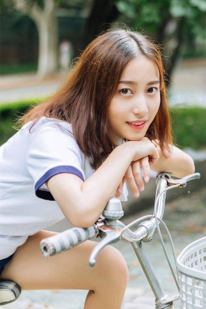 校花大学生图片