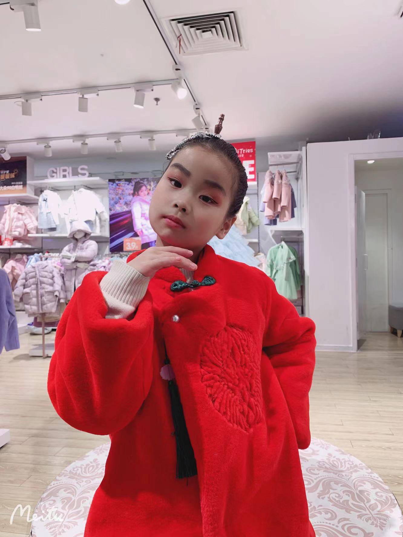 王一然|2022年迎新展演火舞魅影艺术中心--形象大使王一然