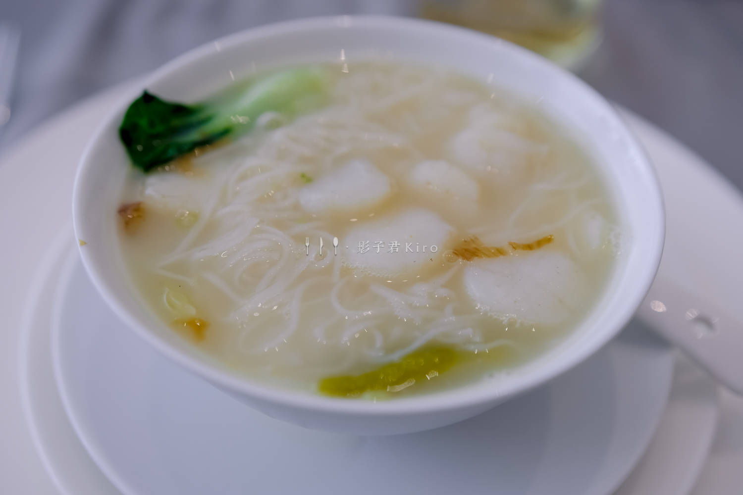 餐厅夜灯千盏有人等候，日食三餐有人相伴，诗意般的私厨餐厅，值得这份美好