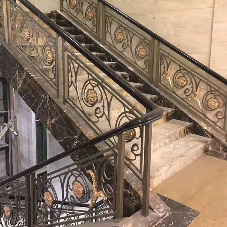 铜楼梯护栏 让艺术走进你的家居生活_装饰_雕花_雕刻