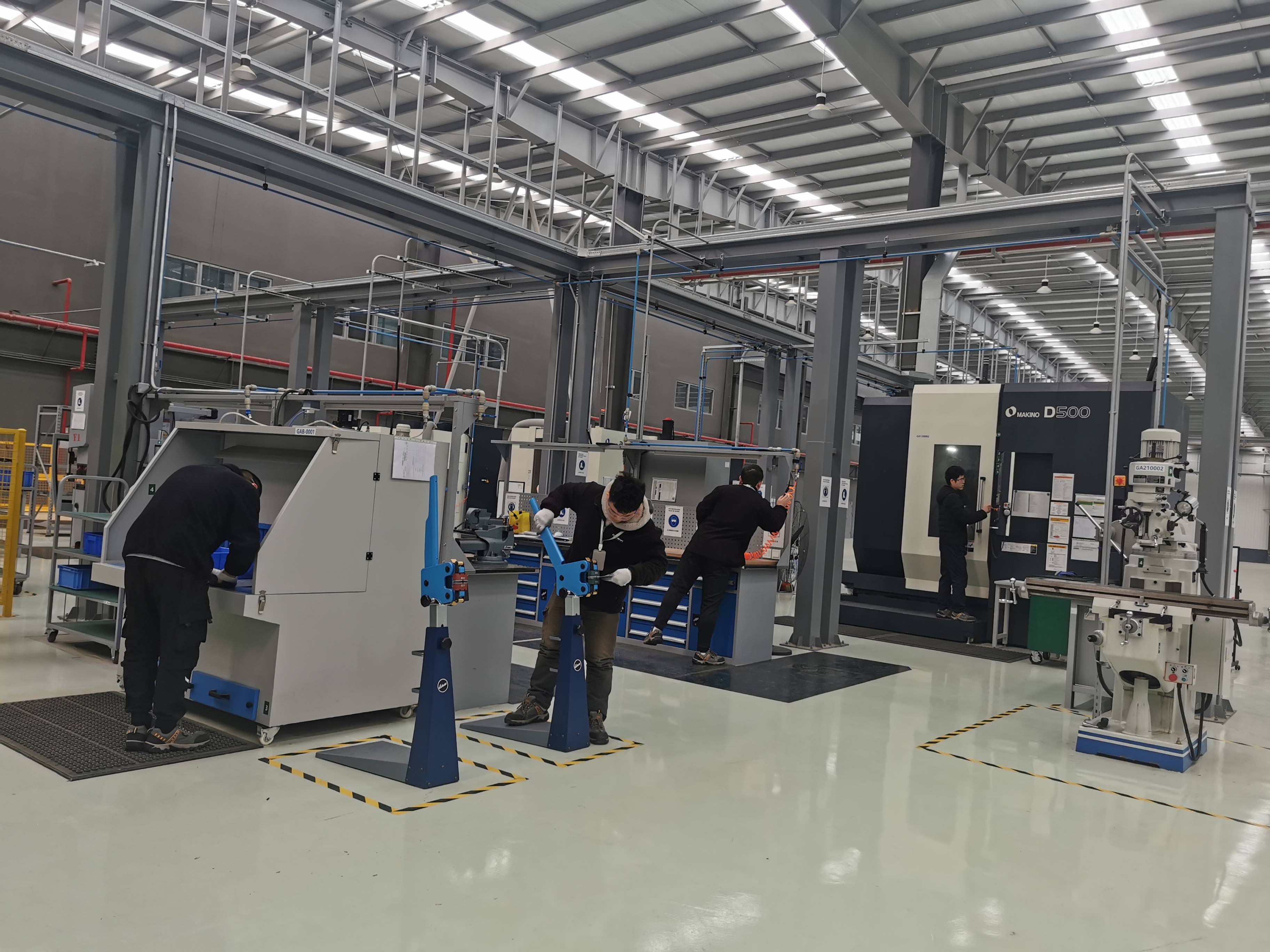 航空产业"建圈强链"一架飞机由上百万个零部件组成,其制造链遍布全球