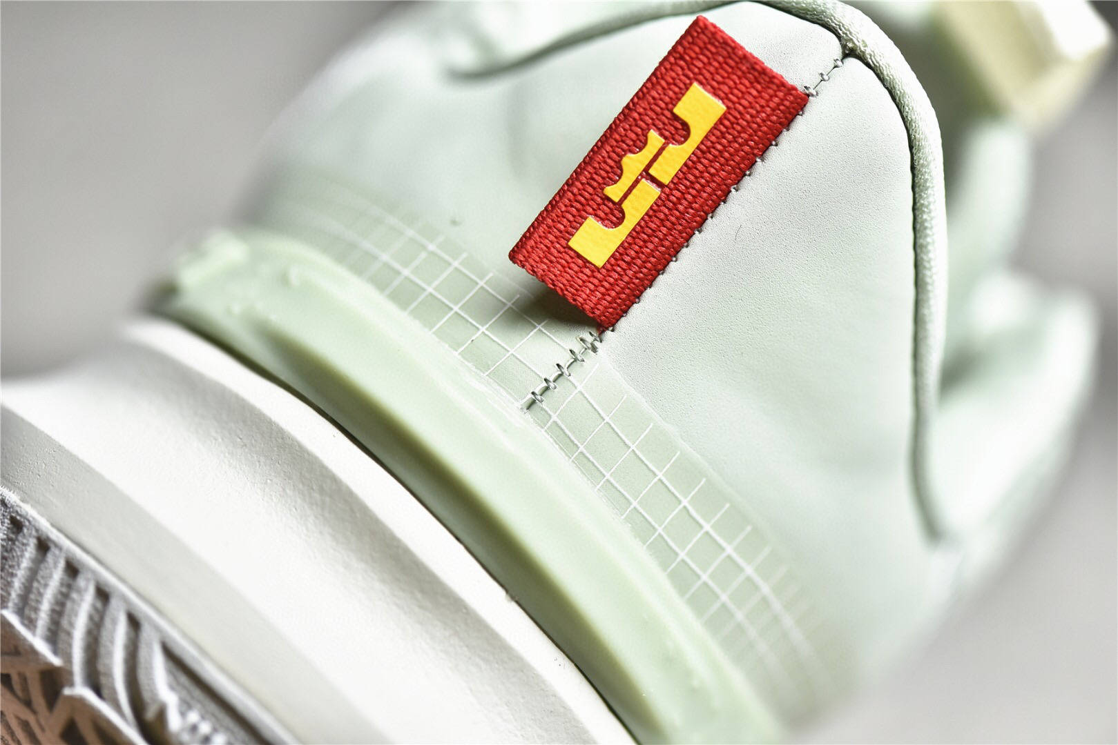 詹姆斯耐克使节13玉玺 nike lebron ambassador empire jade 低帮篮球