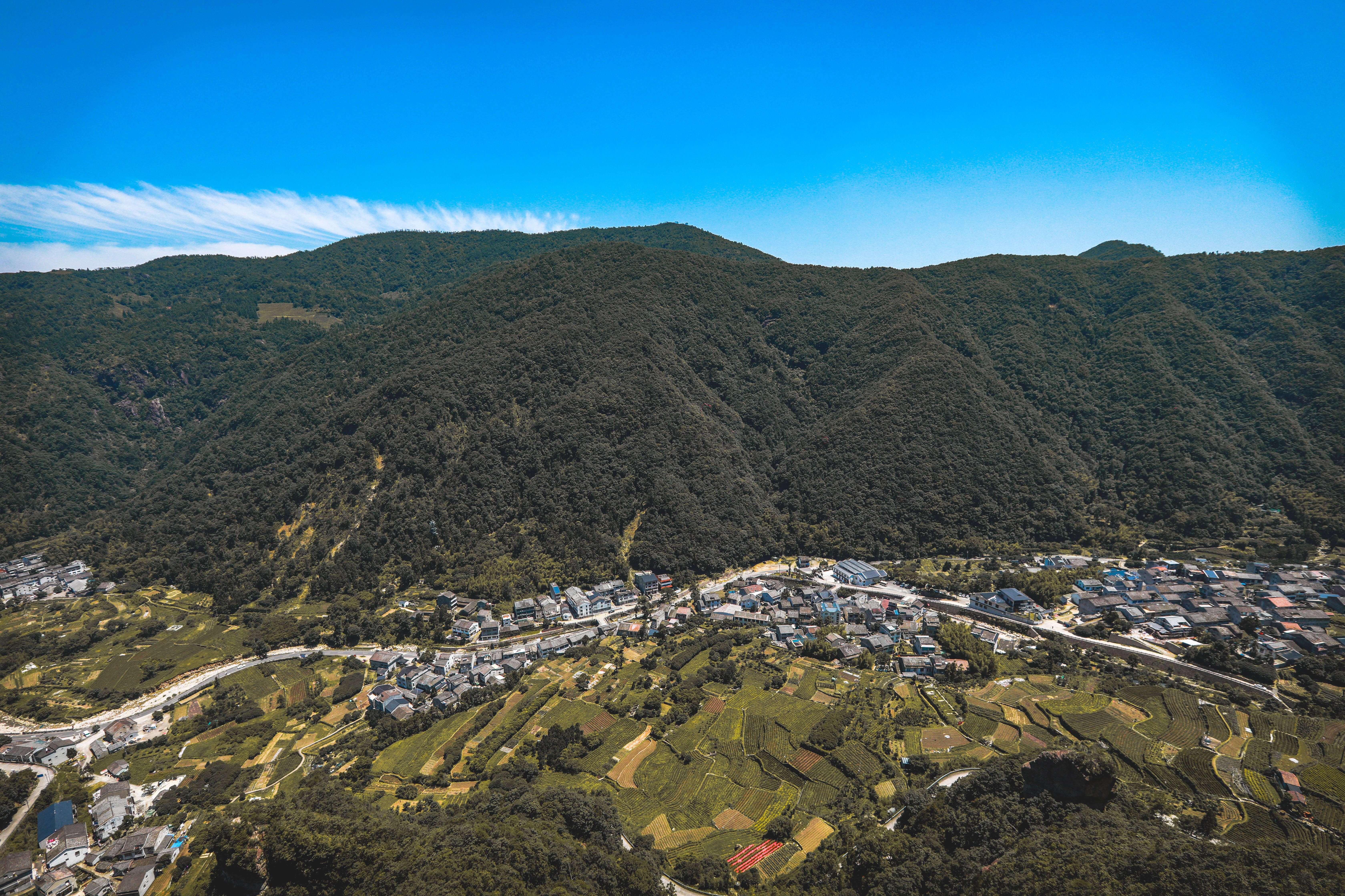 中国|中国这五大名山，第一是黄山，最后一个在浙江被誉“东南第一山”