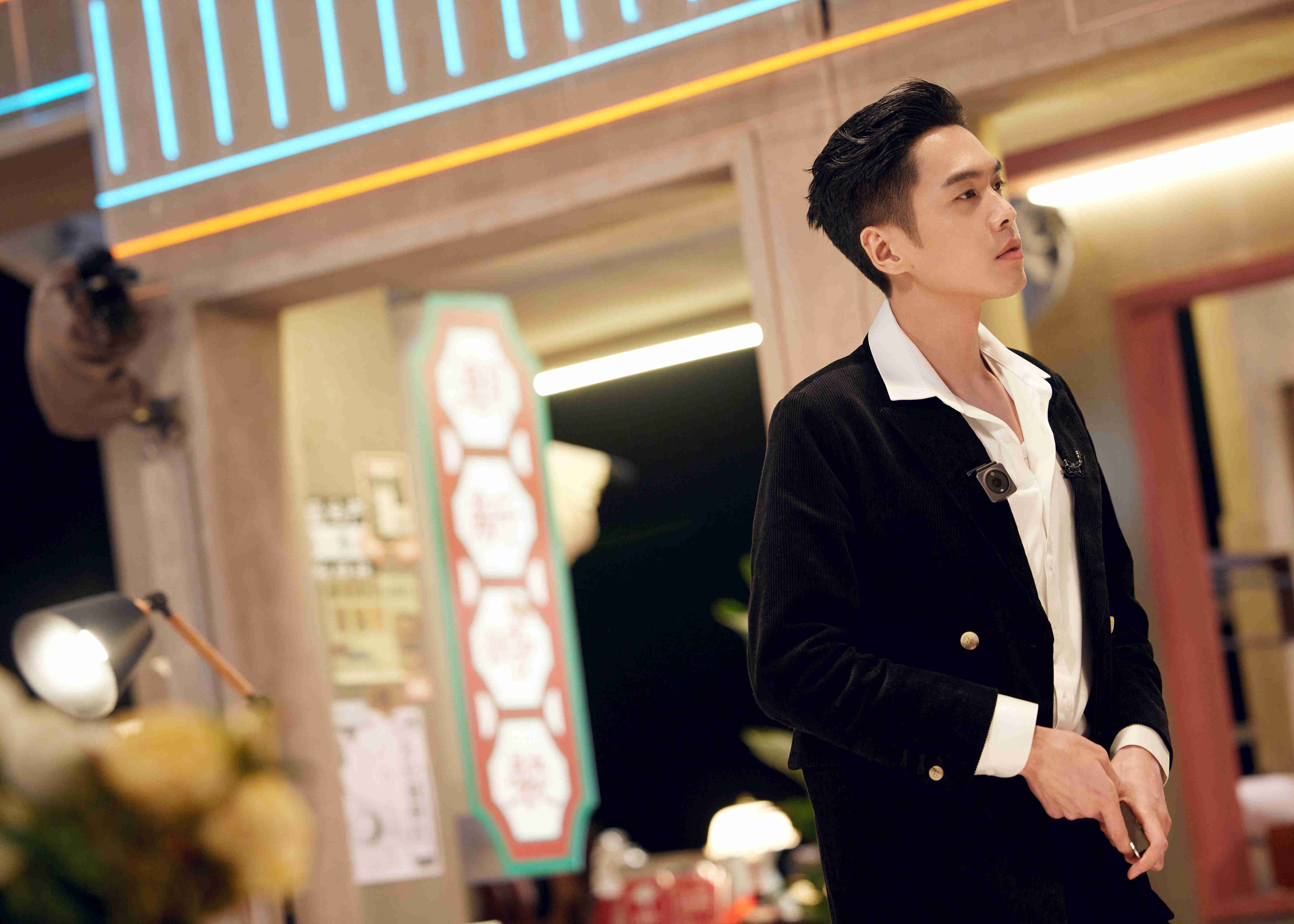 大侦探7张若昀还原密室再现高能推理何炅杨蓉呼吁多和家人沟通