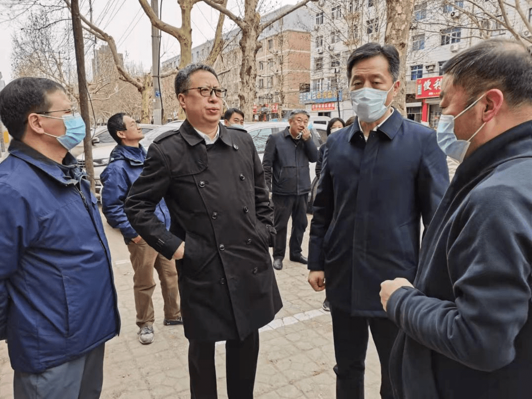 原创保定市委副书记街头调研老百姓的事是大事必须解决好