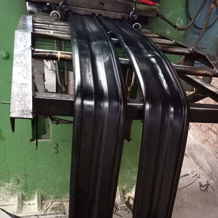 护栏伸缩缝胶条