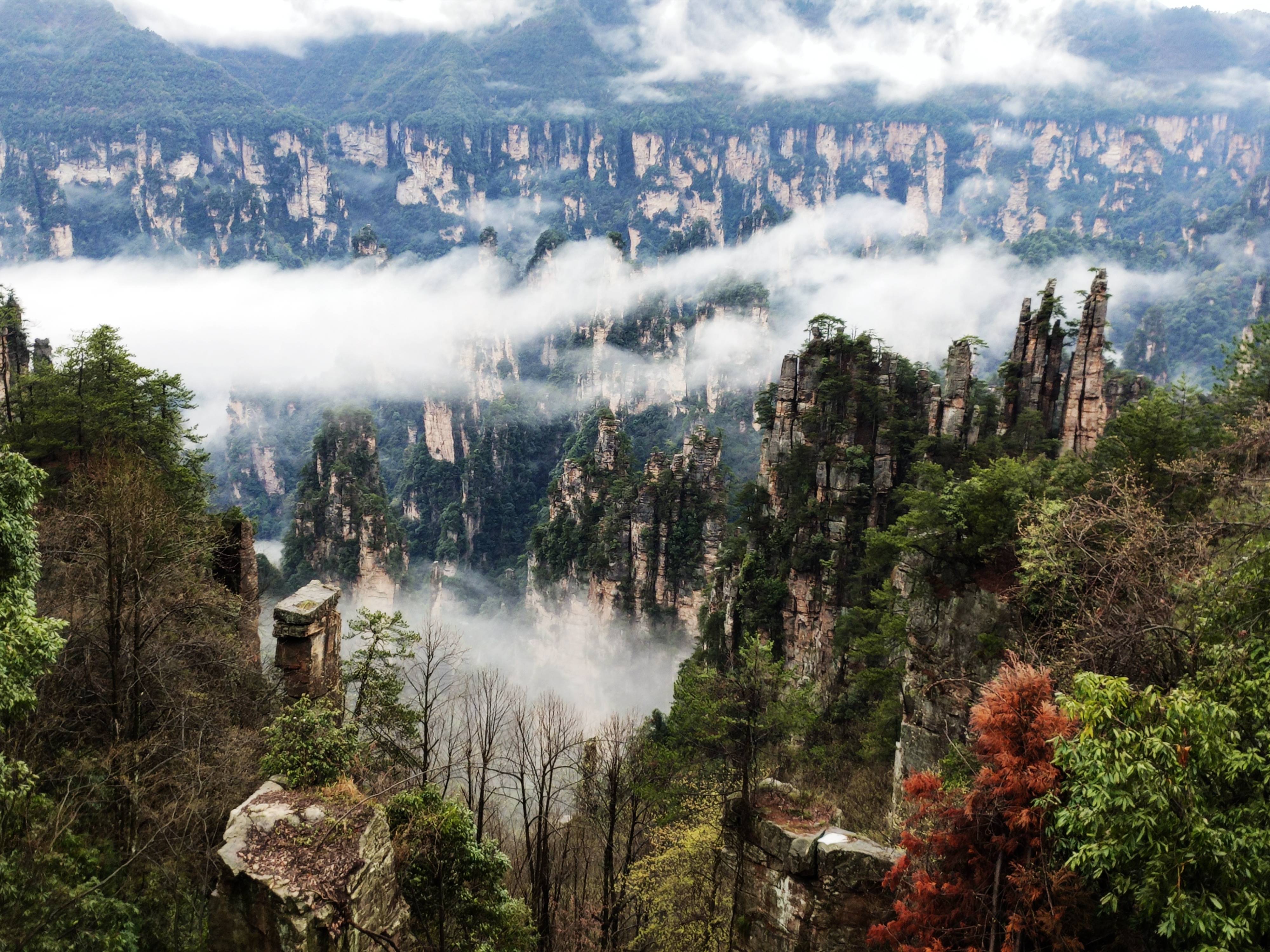 天子山是张家界武陵源风景名胜区的核心景区之一|天子山|青岩山|土家族_新浪新闻