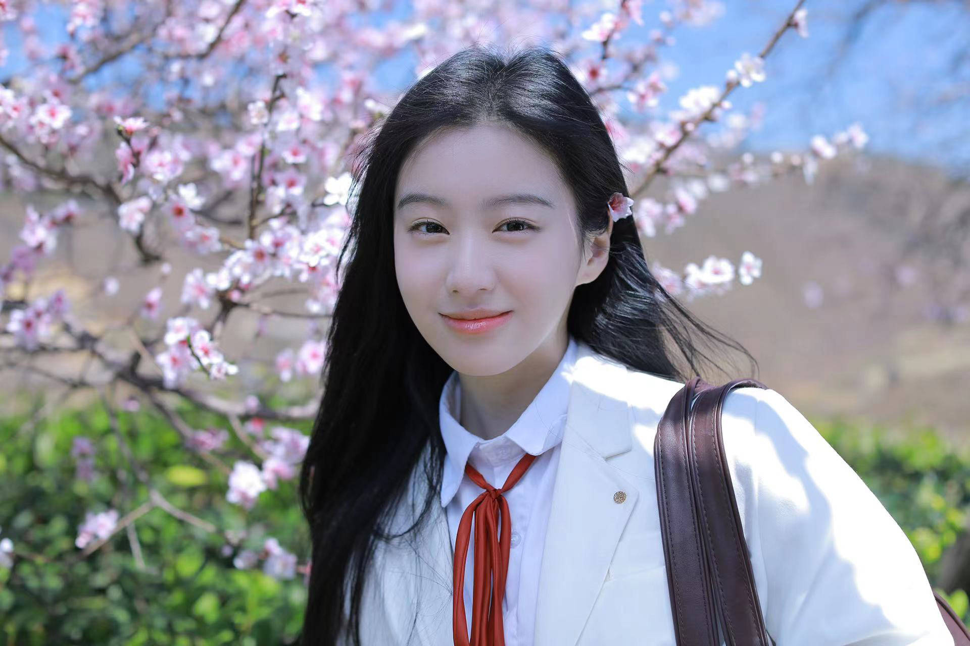 樱花不及美人笑包上恩春日jk风写真氛围感拉满