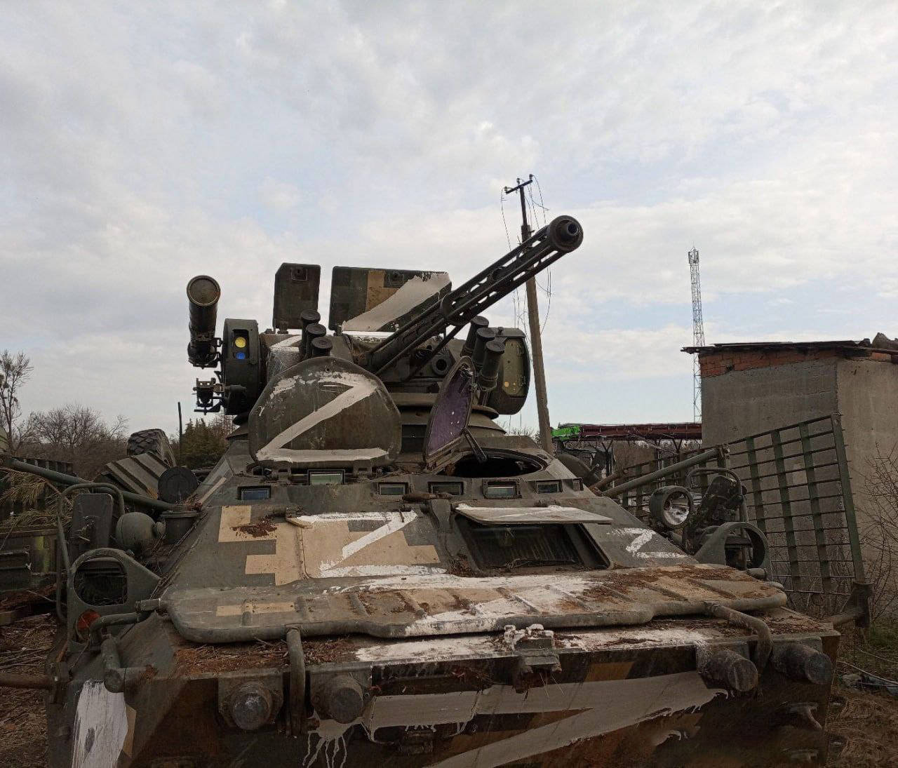 btr-3装甲车_装甲车