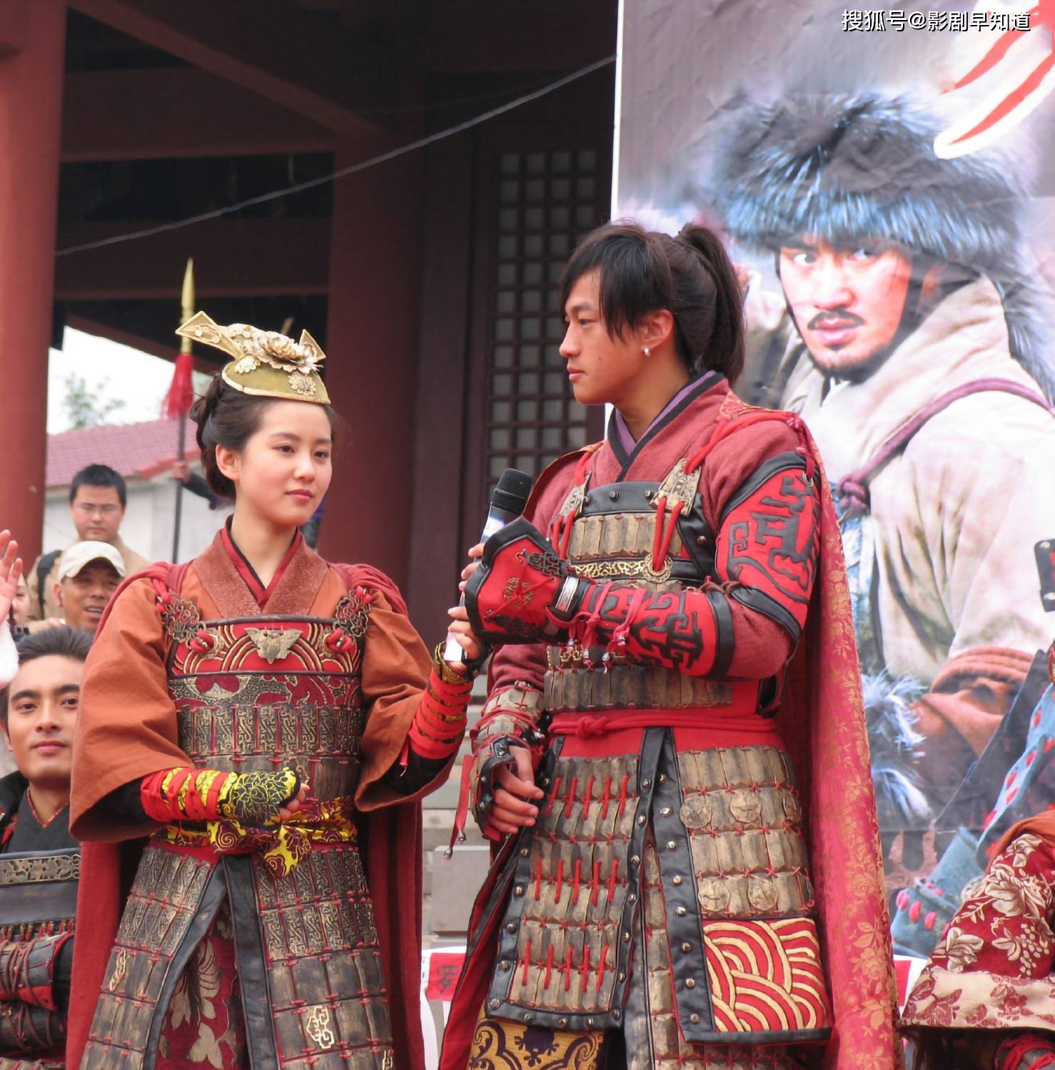 "六公主"晒宝藏库存,胡歌,刘诗诗,刘亦菲旧照引回忆杀_童瑶_少年_杨家