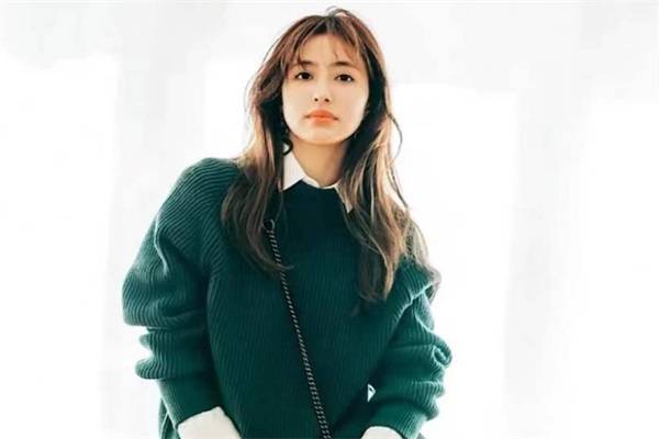 东方雪妮:如桃花的温柔感,不负岁月不负你