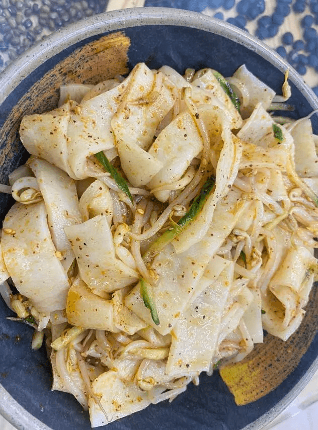 邳州特色小吃擀面皮