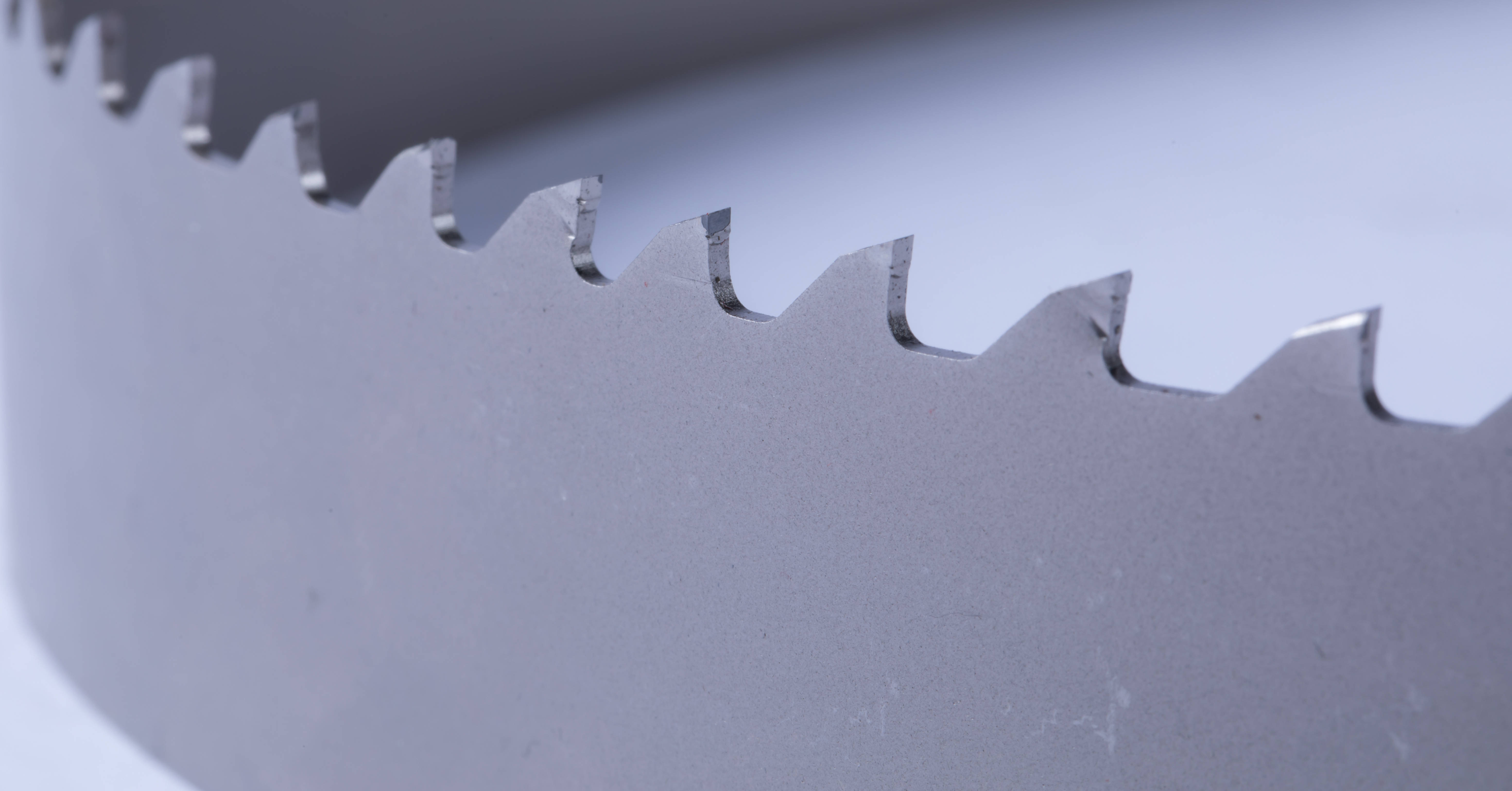 锯切难切材料企业如何选择带锯条的材质