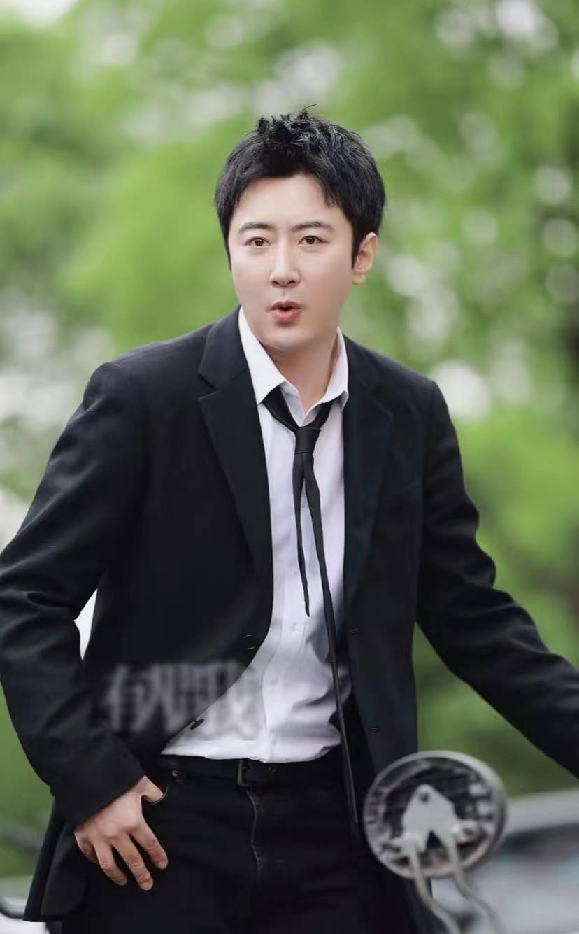 高梓淇40岁生日唱情歌深情又投入网友把蔡琳追回来