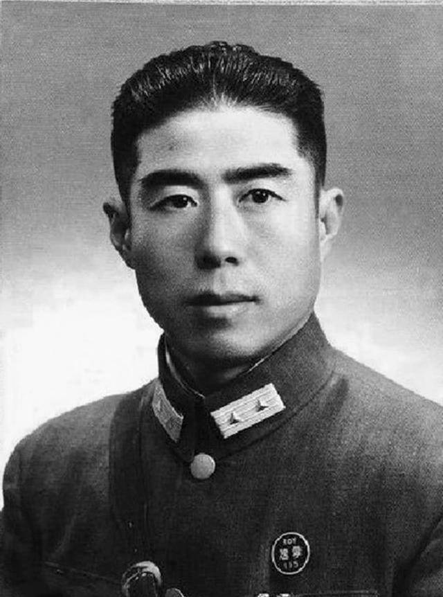 胡琏为何每次都能死里逃生？晚年对部下说出诀窍，仅有四个字_蒋介石_我军_国民党军队