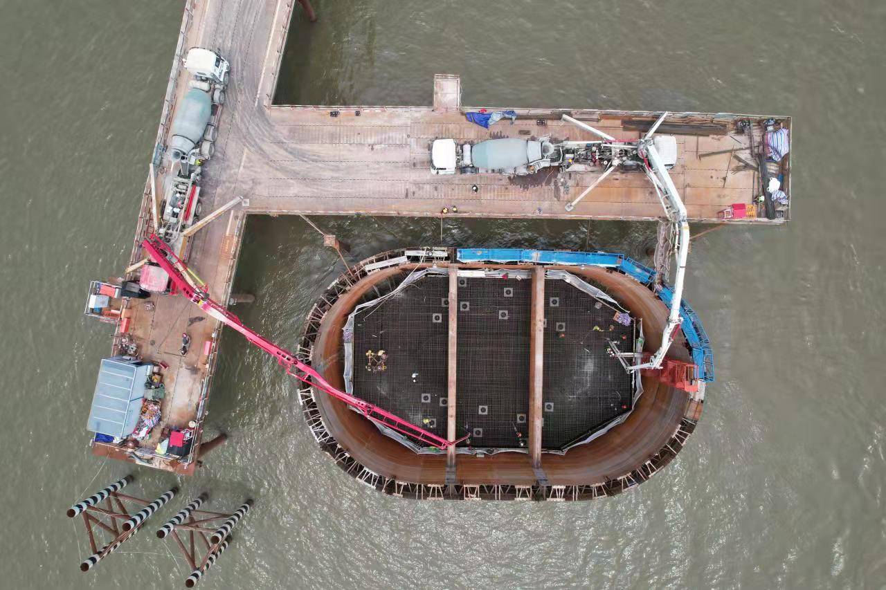 金建高铁兰江特大桥首个水中承台浇筑完成_施工_混凝土_兰溪