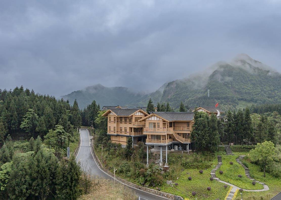 創建天府旅遊名縣遊興文住磊兮小木屋看山望水觀奇石