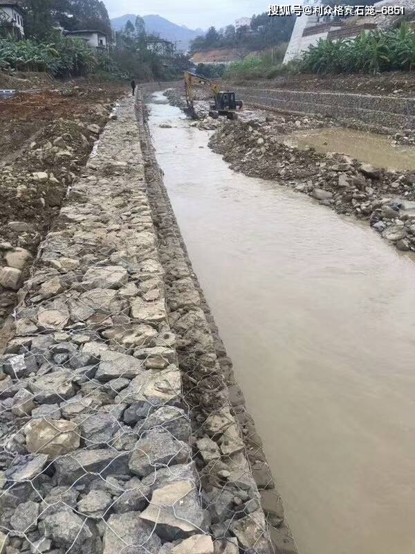 锌铝合金绿滨垫@防洪护岸绿滨垫石笼绿滨笼护坡结构的主要优点(1)适应