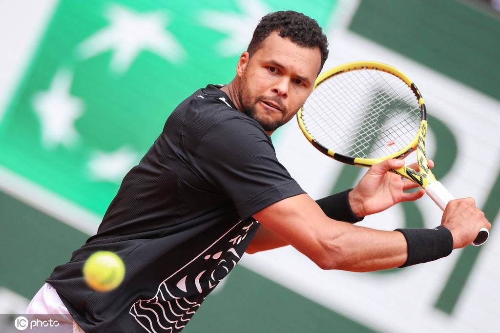 特松加结束法网之旅正式退役挥泪告别网球赛场