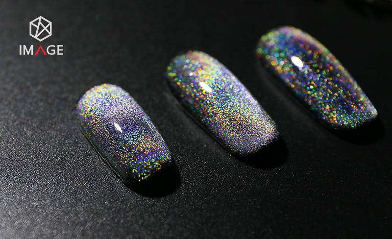 镭射粉美甲—指尖上的彩虹