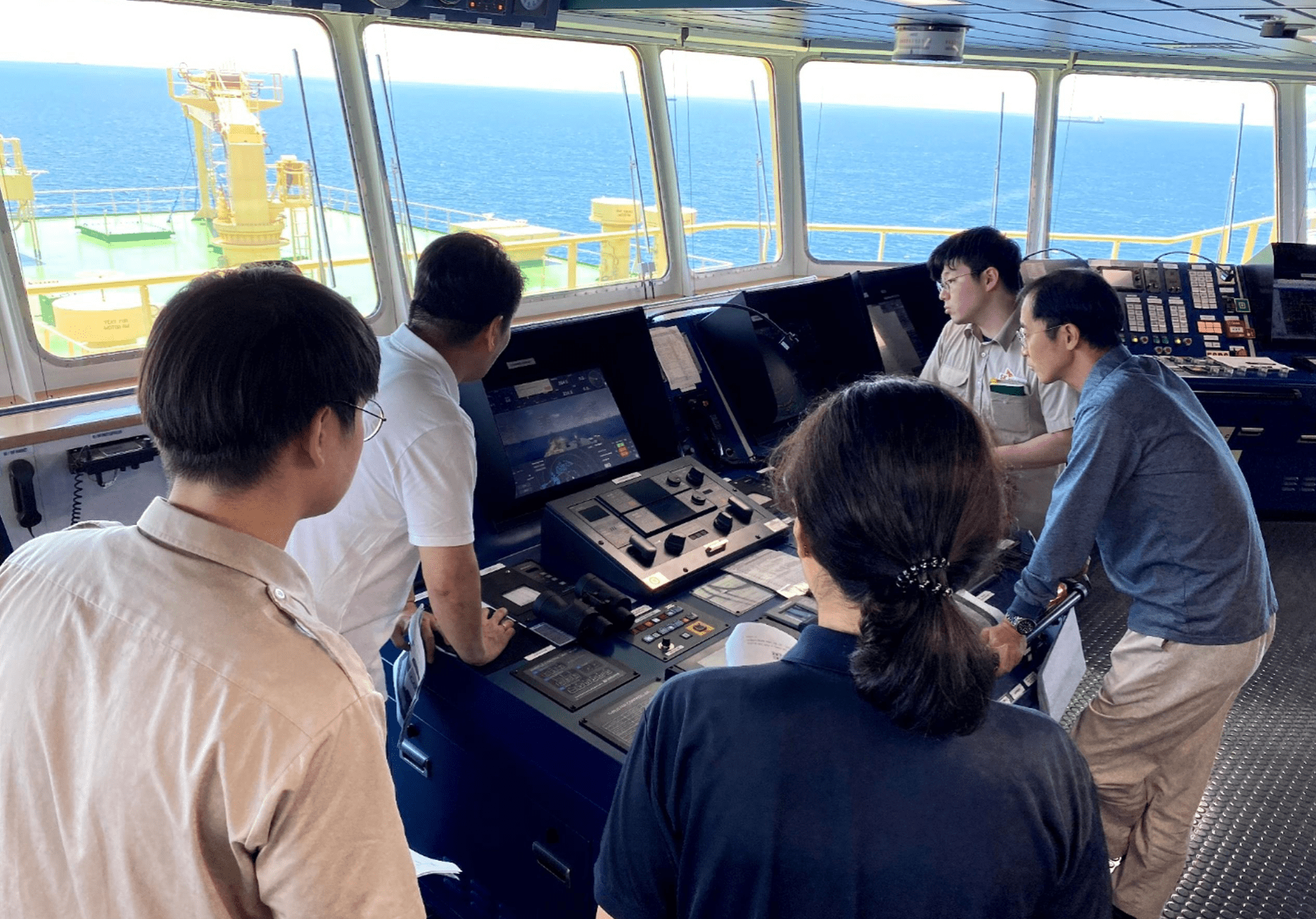 世界上第一艘自主控制横渡太平洋的巨型液化天然气油轮 航行 Courage Prism