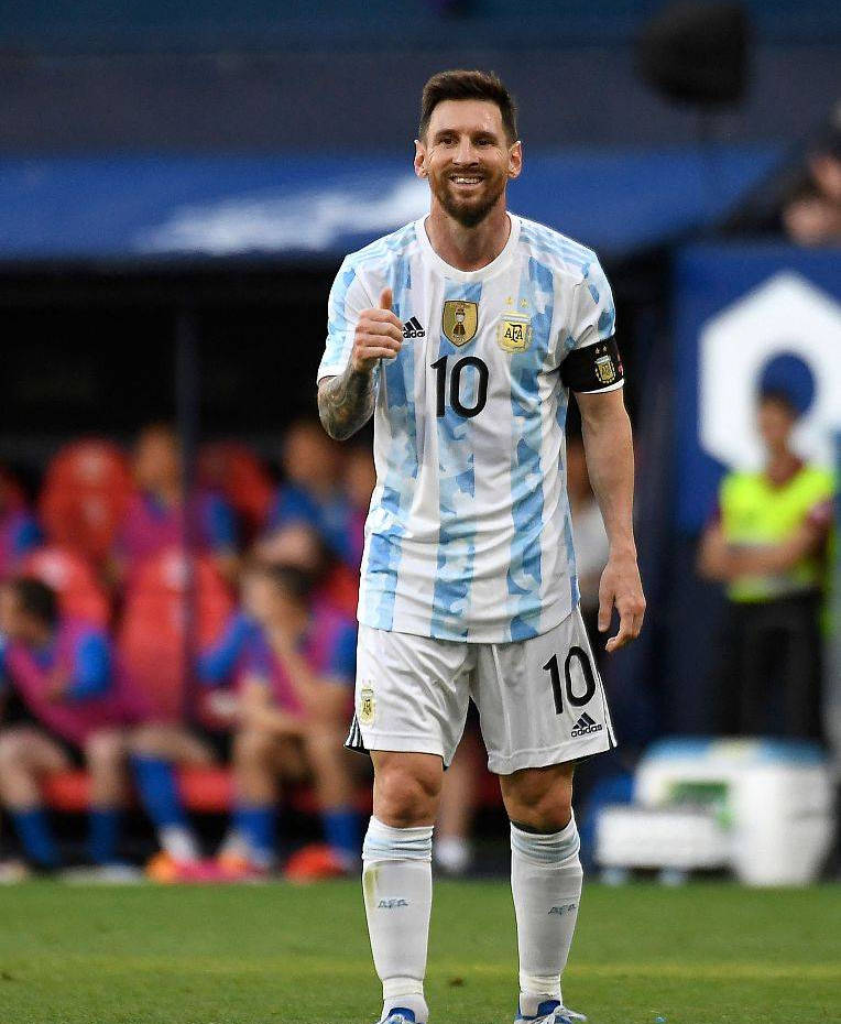 梅西单场5球c罗梅开二度 足球的权杖还没交给姆巴佩呢_赛季_葡萄牙